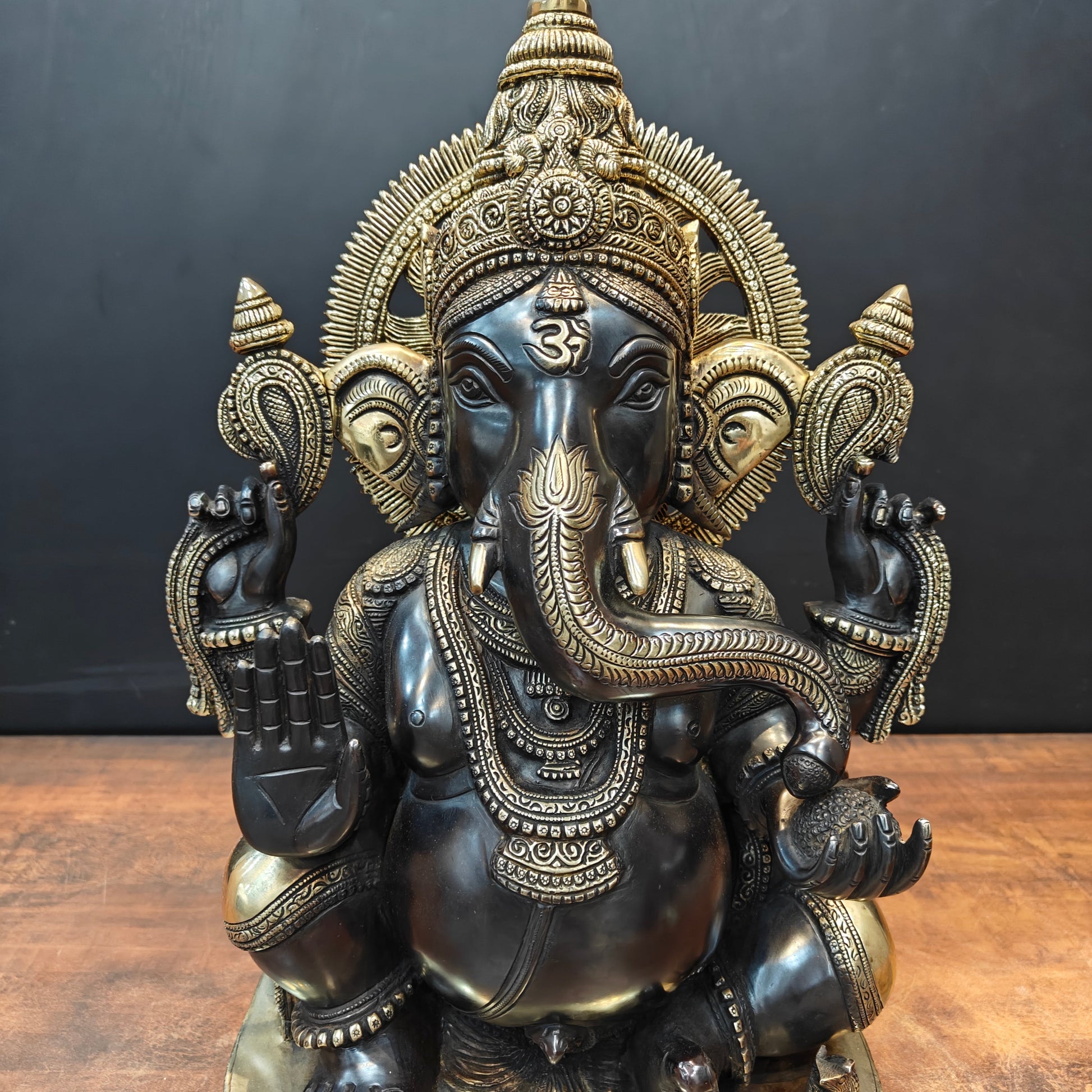 Brass Superfine Ganesha Idol Black Patina Finish 20 Inch - Image 4