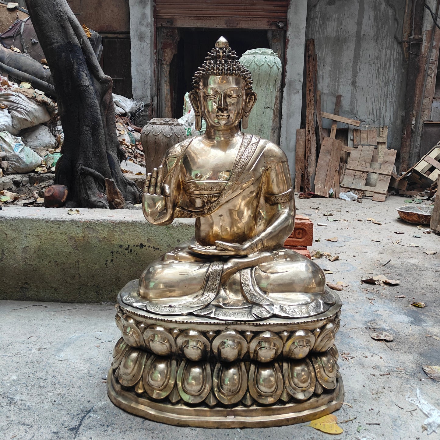 Brass Large Blessing Buddha Statue For Decor Showpiece 4 Feet