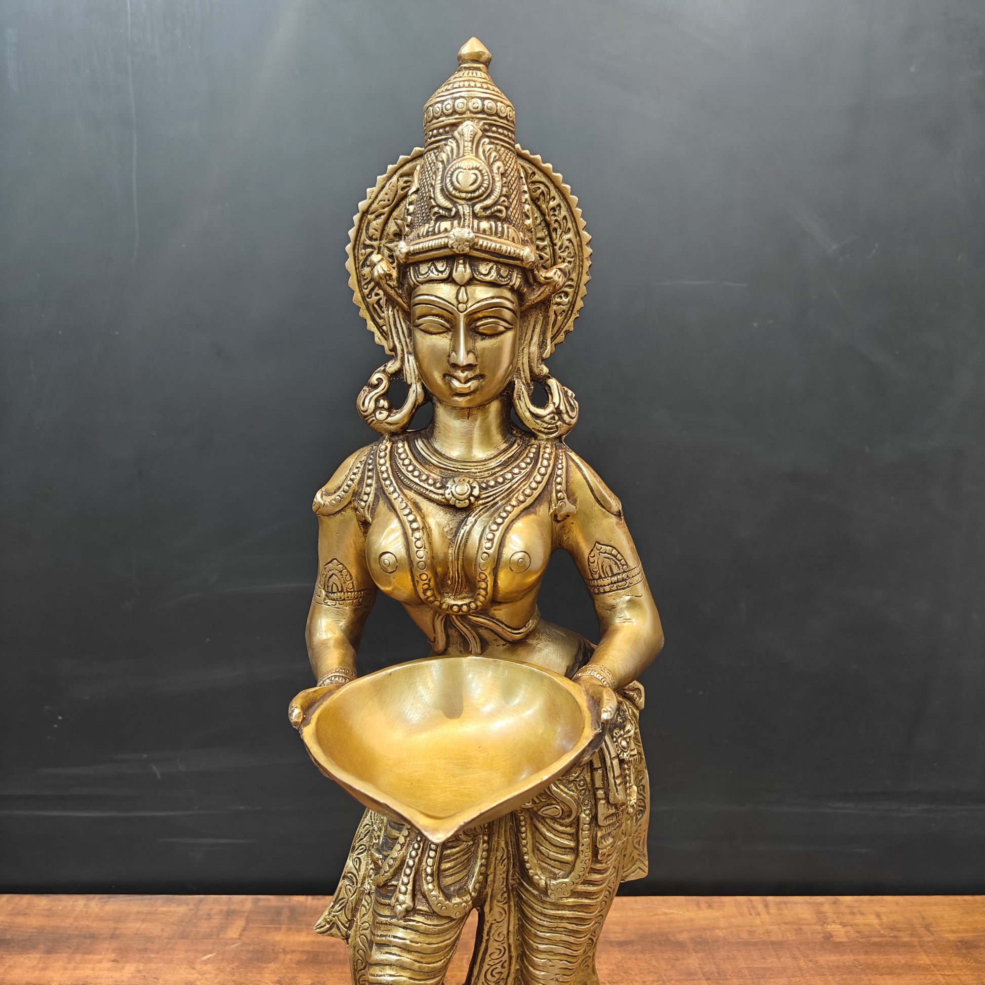 Brass Deeplakshmi Pavaai Vilakku Statue Showpiece For Home Decor 29 Inch - Image 2