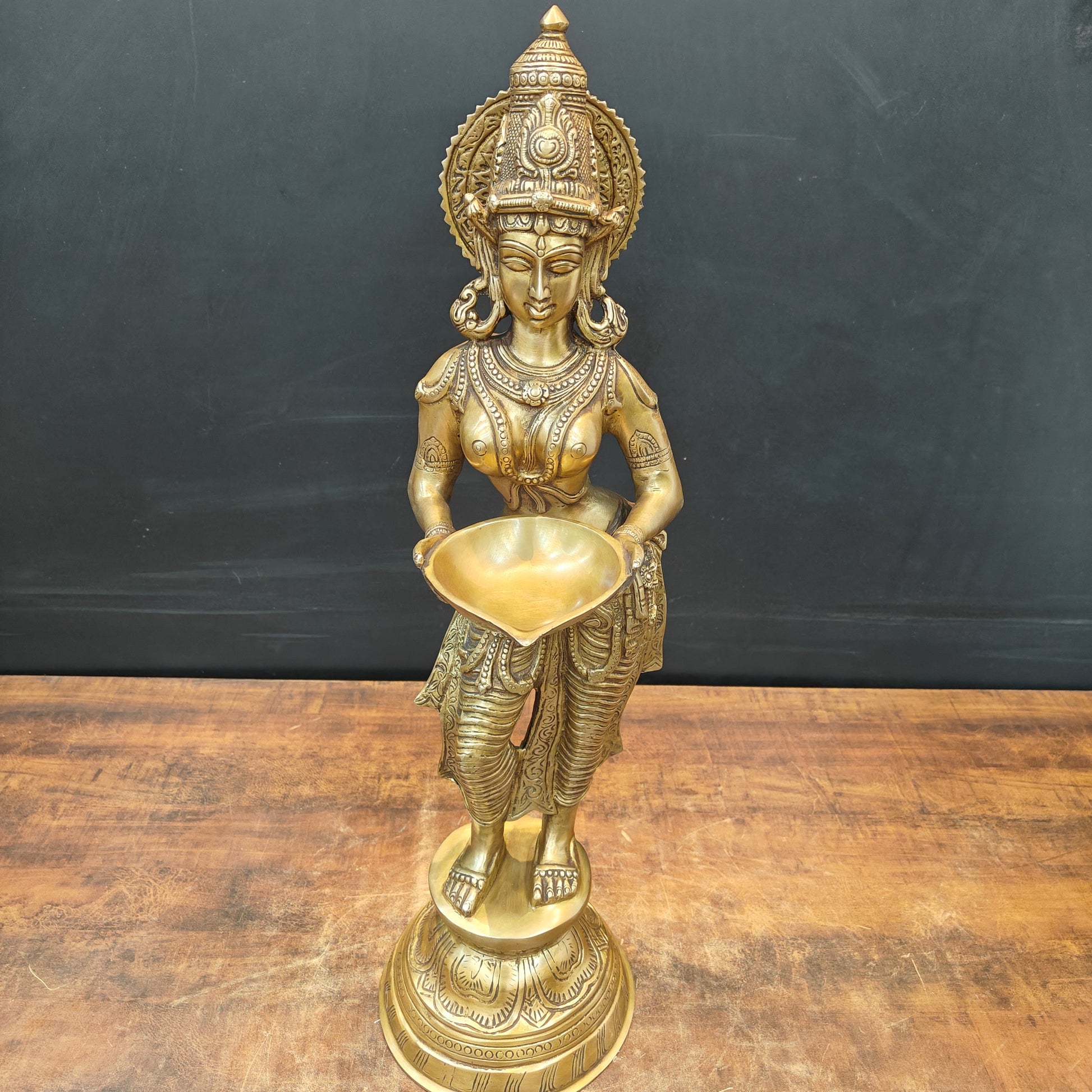 Brass Deeplakshmi Pavaai Vilakku Statue Showpiece For Home Decor 29 Inch - Image 5