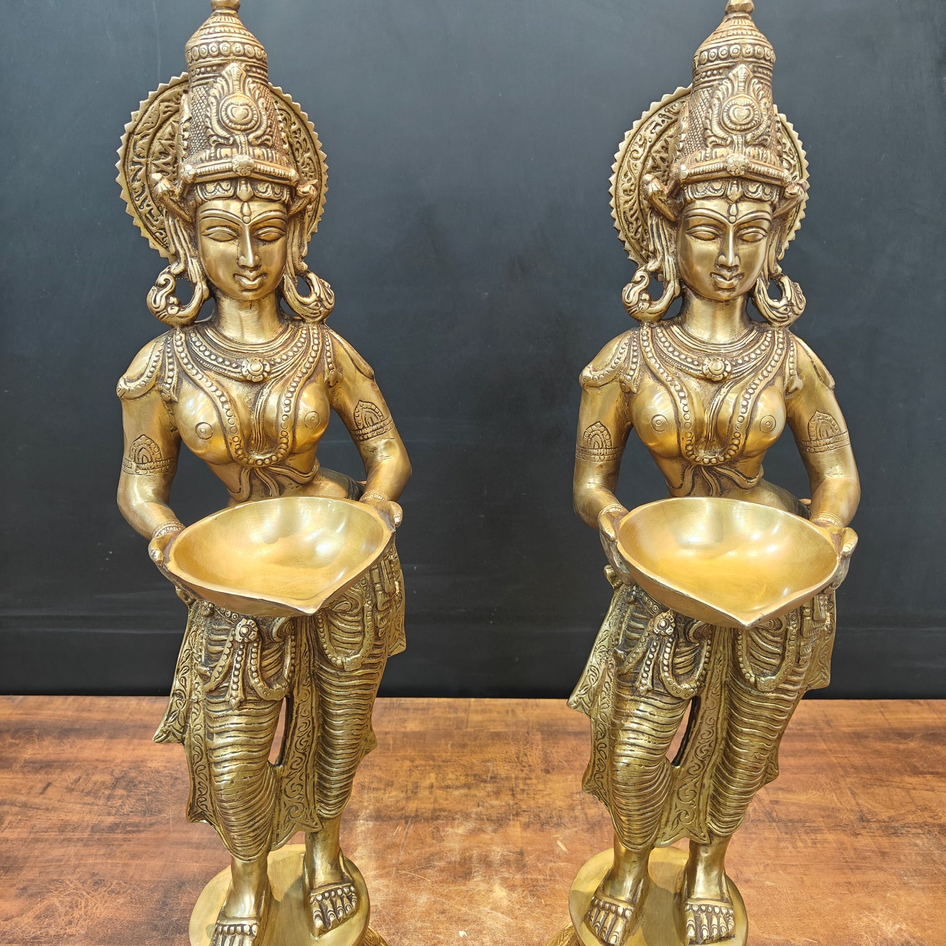 Brass Deeplakshmi Pavaai Vilakku Statue Pair Showpiece For Home Decor 29 Inch - Image 2
