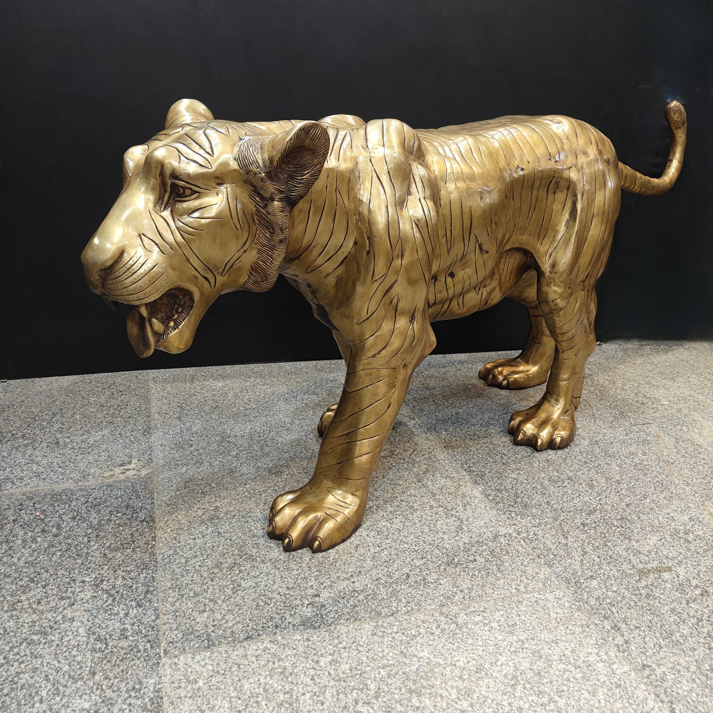Brass Large Size Leopard Figurines Showpieces Decor 70 Inches