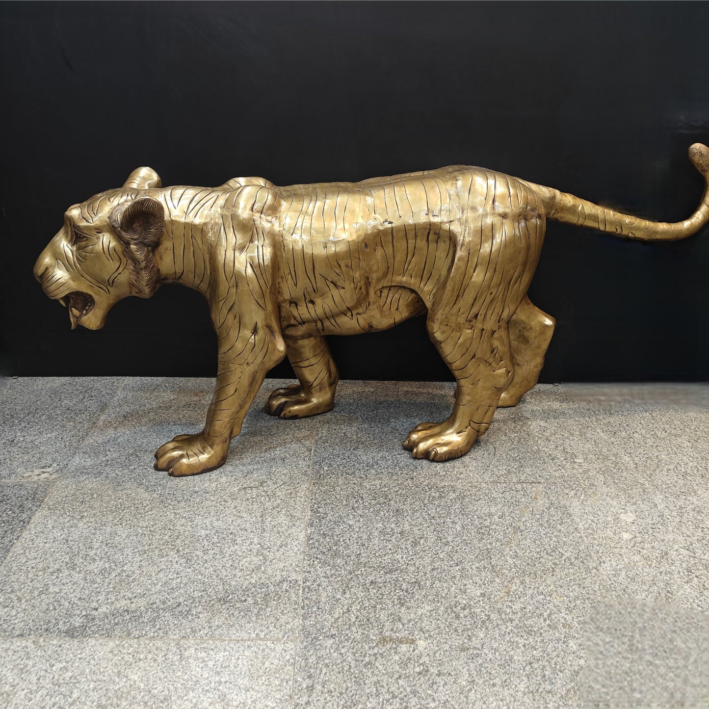 Brass Large Size Leopard Figurines Showpieces Decor 70 Inches