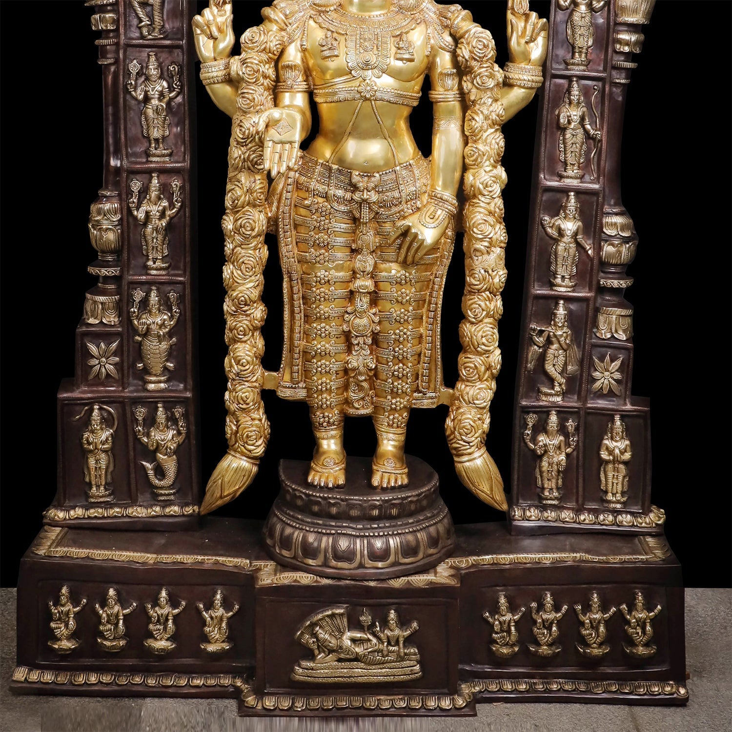 Brass Super Large Tirupati Balaji Venkateshvara Idol With Kirtimukha Throne 7.5 Feet - Image 4