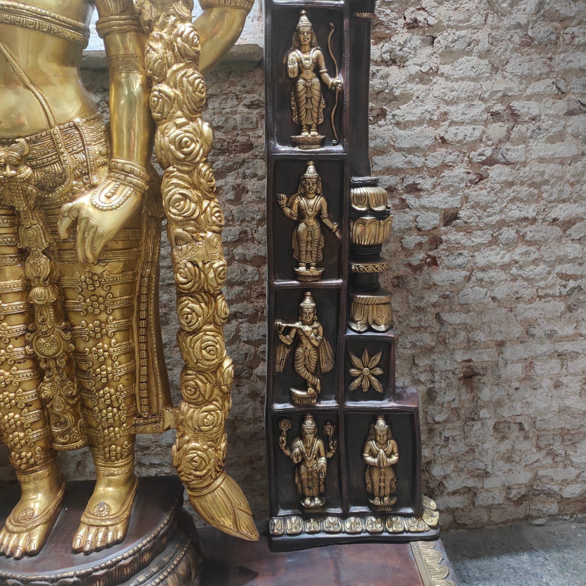 Brass Super Large Tirupati Balaji Venkateshvara Idol With Kirtimukha Throne 7.5 Feet - Image 9