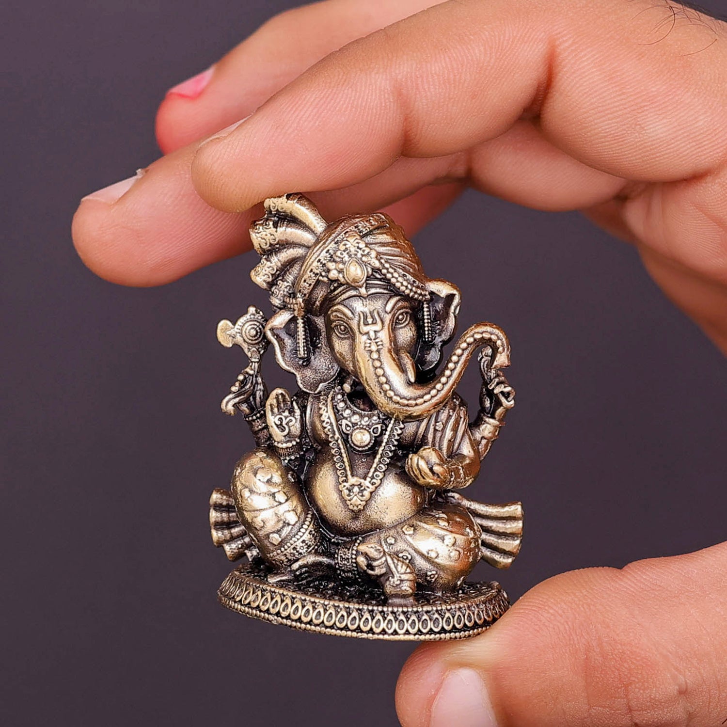 Brass Superfine Small Ganesha Idol Wearing a Turban 2 Inch - Image 3