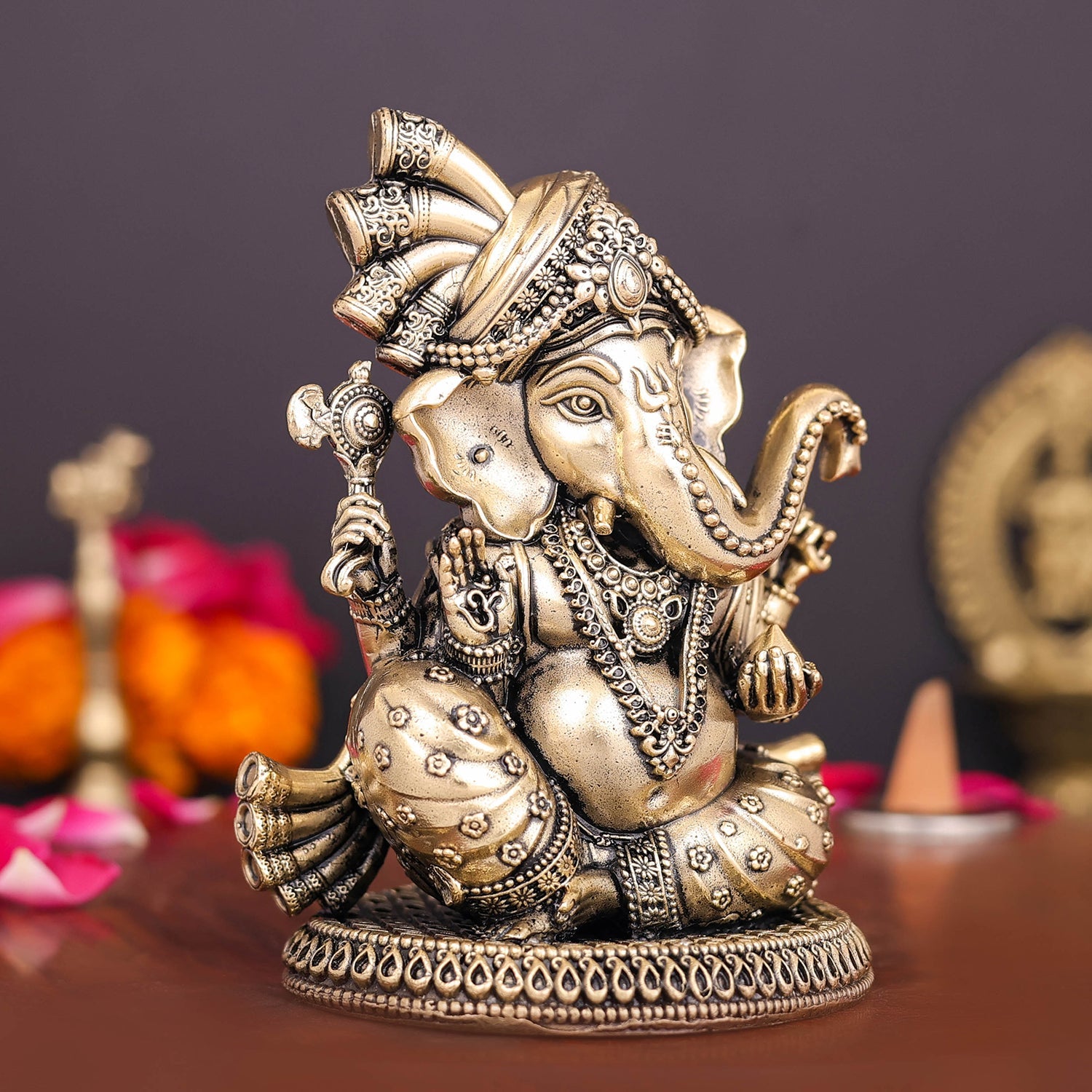 Brass Superfine Ganesha Idol Wearing a Turban 4 Inch - Image 4