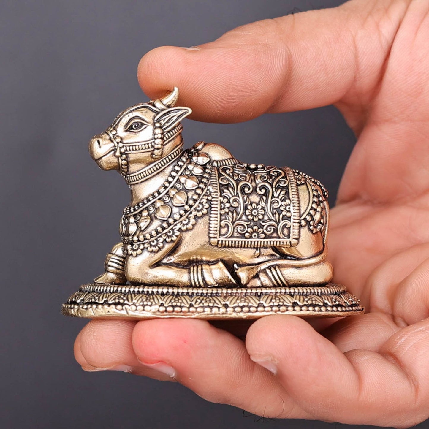 Brass Antique Nandi Statue 2.8"