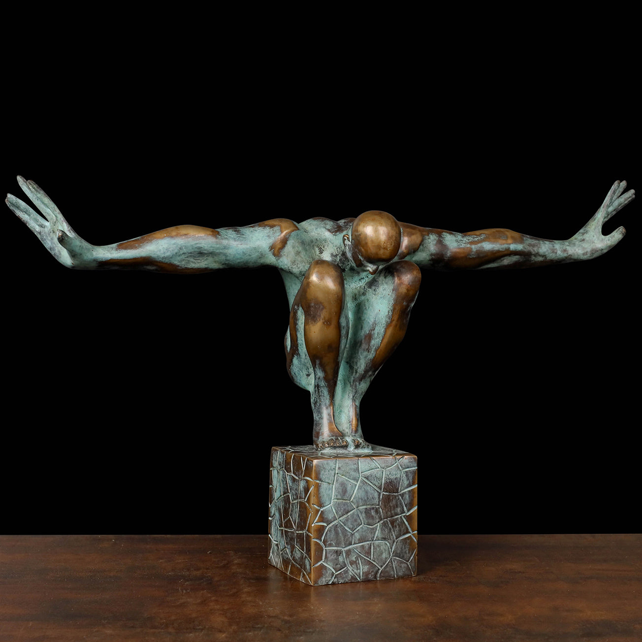 Brass The Olympic Swimmer Sculpture Antique Finish Decorative Showpiece 27 Inch