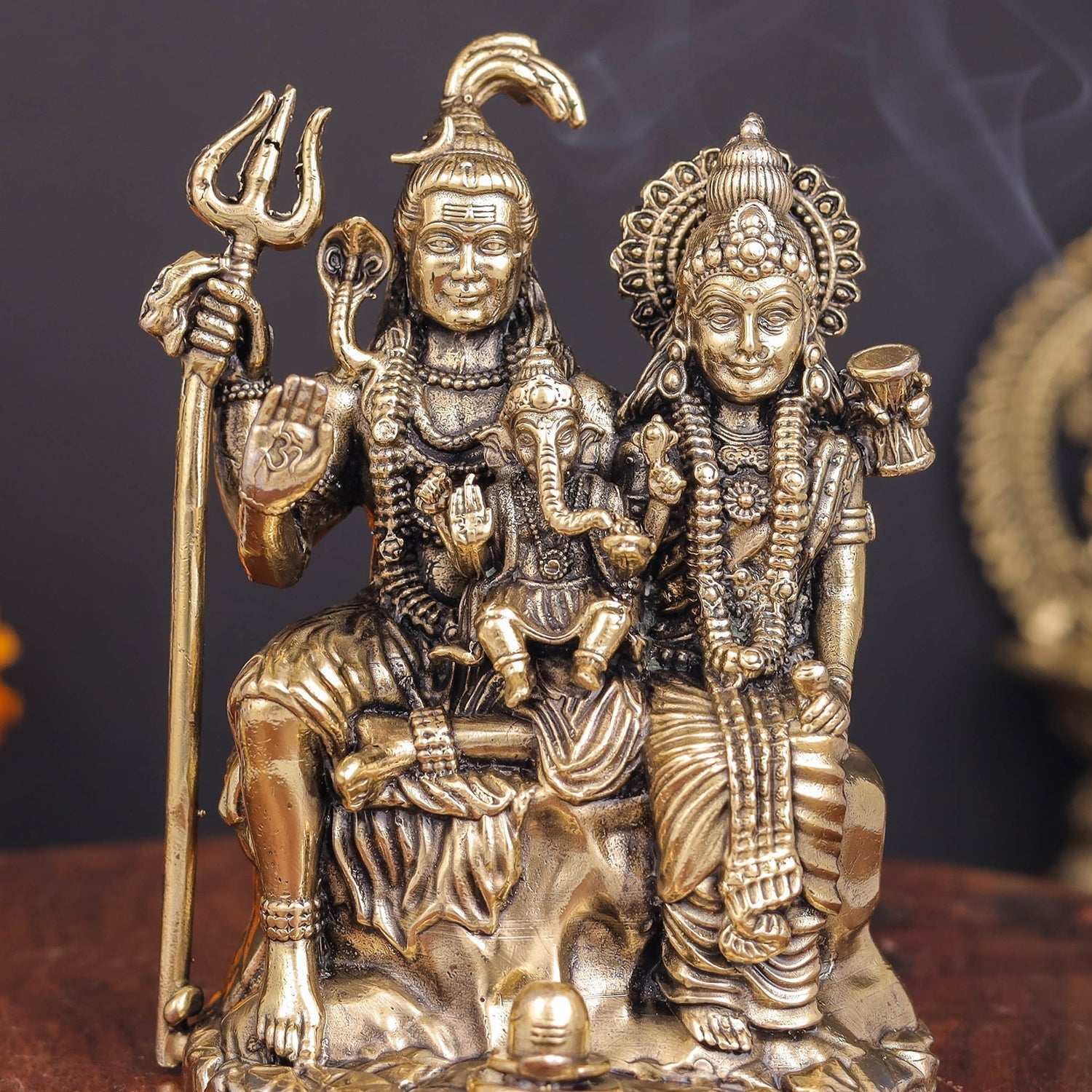 Brass Superfine Shiva and Parvati With Ganesha Idol 4 Inch - Image 2