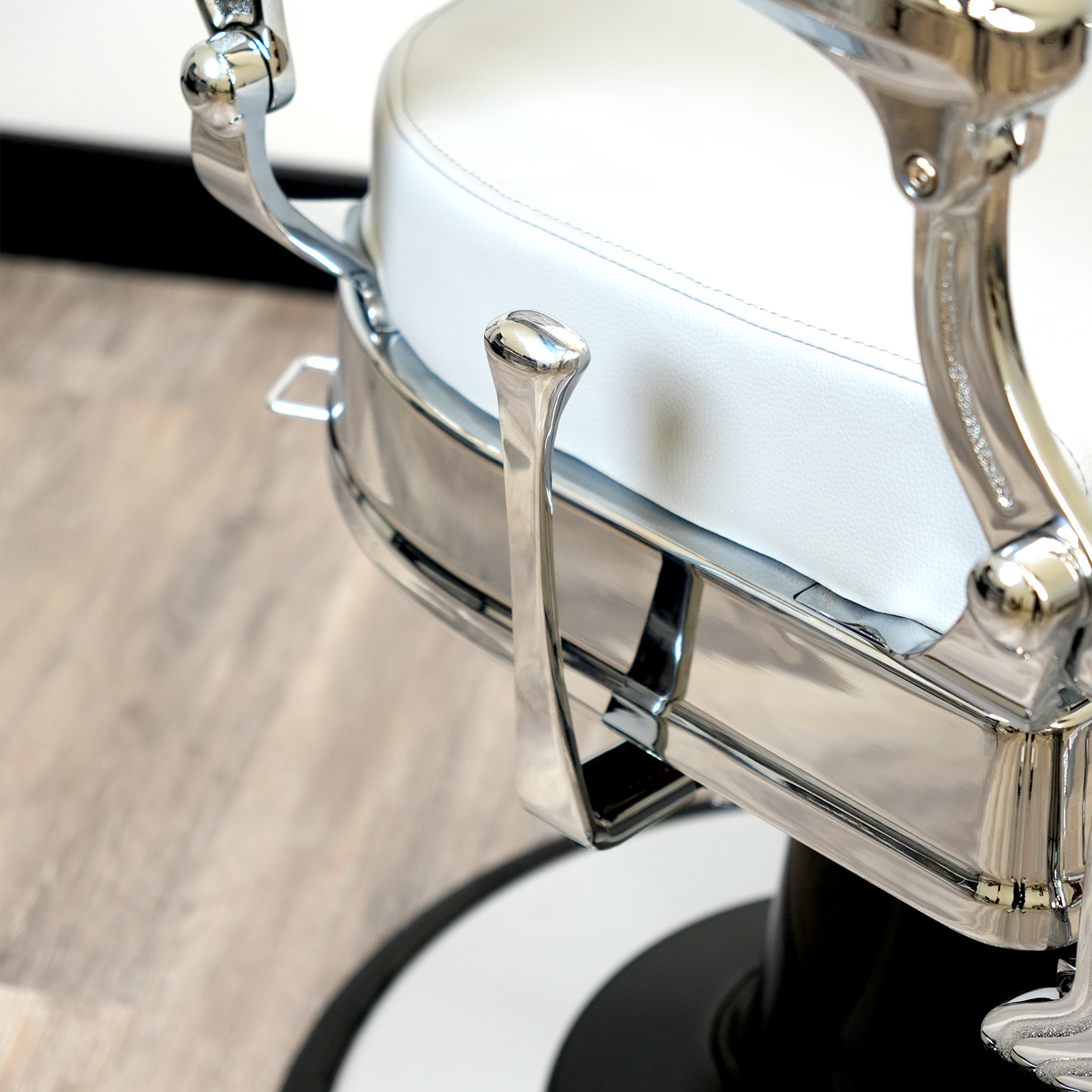 Santana Silver Barber Chair by Elite - Sustainable Living (View 6)