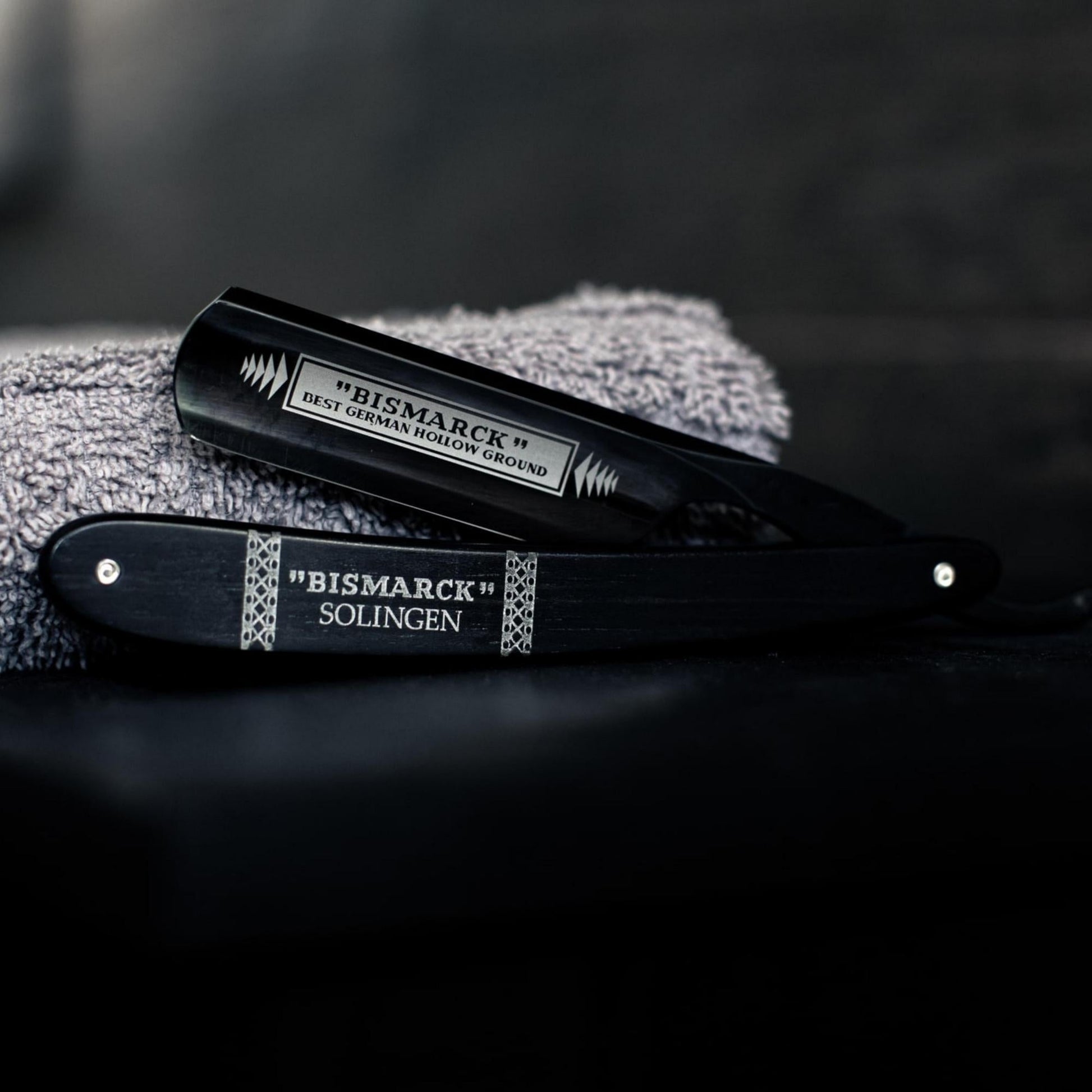 Dovo Straight Razor, "Bismarck" 6/8", Carbon Steel, Full Hollow Grind, Black Pakkawood Handle - Image 5