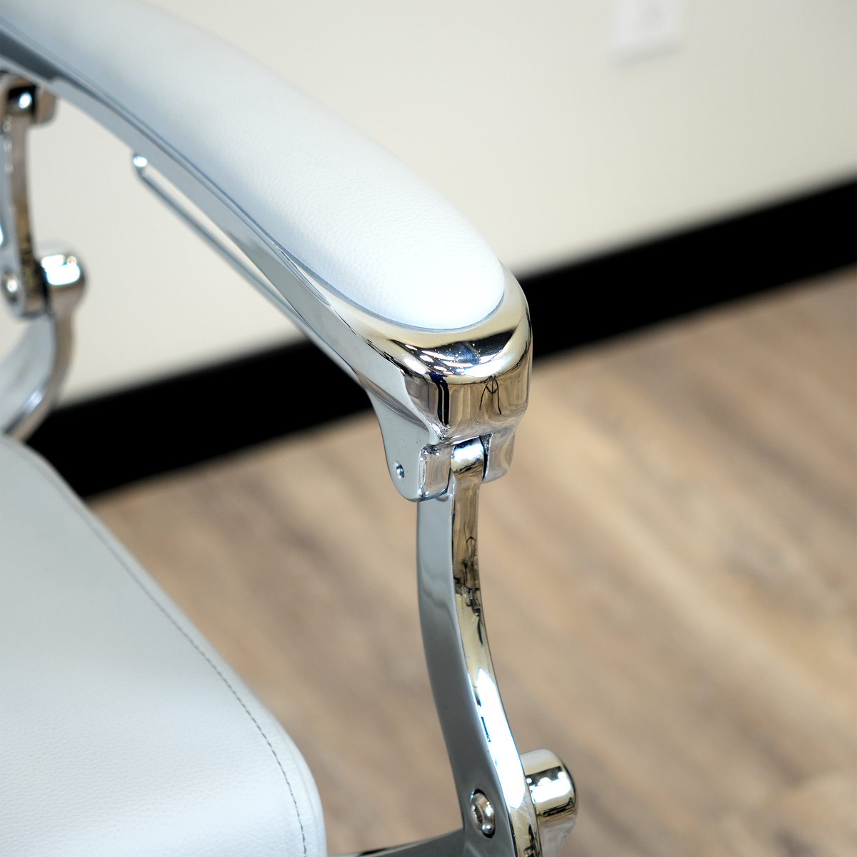 Santana Silver Barber Chair by Elite - Sustainable Living (View 7)
