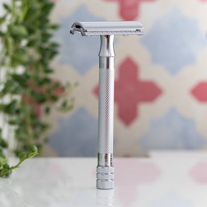Merkur 23C 3-Piece DE Safety Razor, Closed Comb, Knurled Extra Long Handle, Chrome by Merkur - Double Edge Safety Razors (View 9)