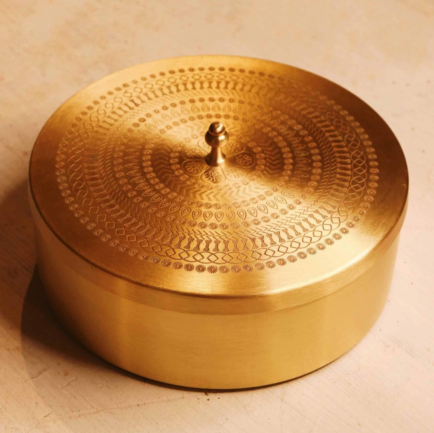 Brass Roti Chapati Box Mandala Art design with Tong – Image 2