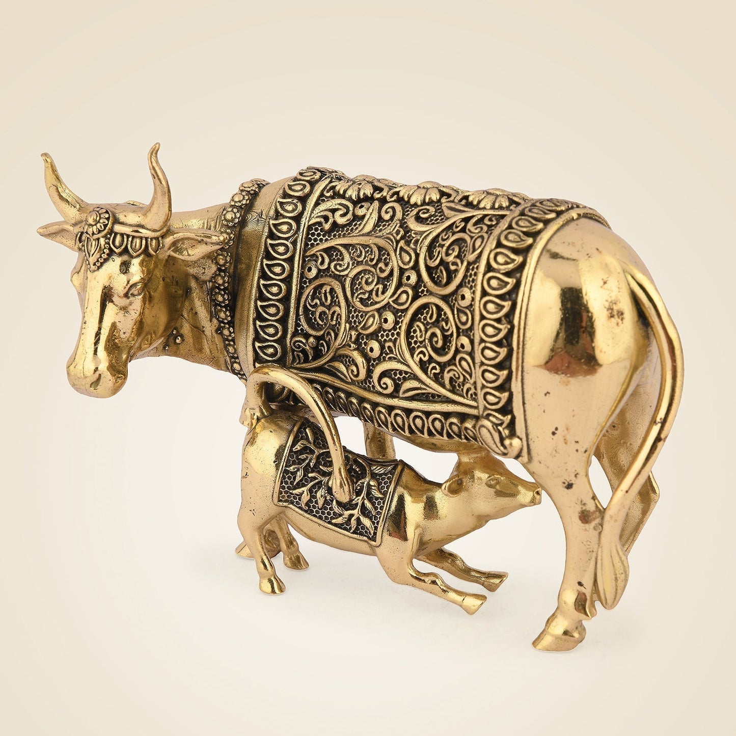 Handcrafted Hindu Cow Statue for Vastu and Prosperity