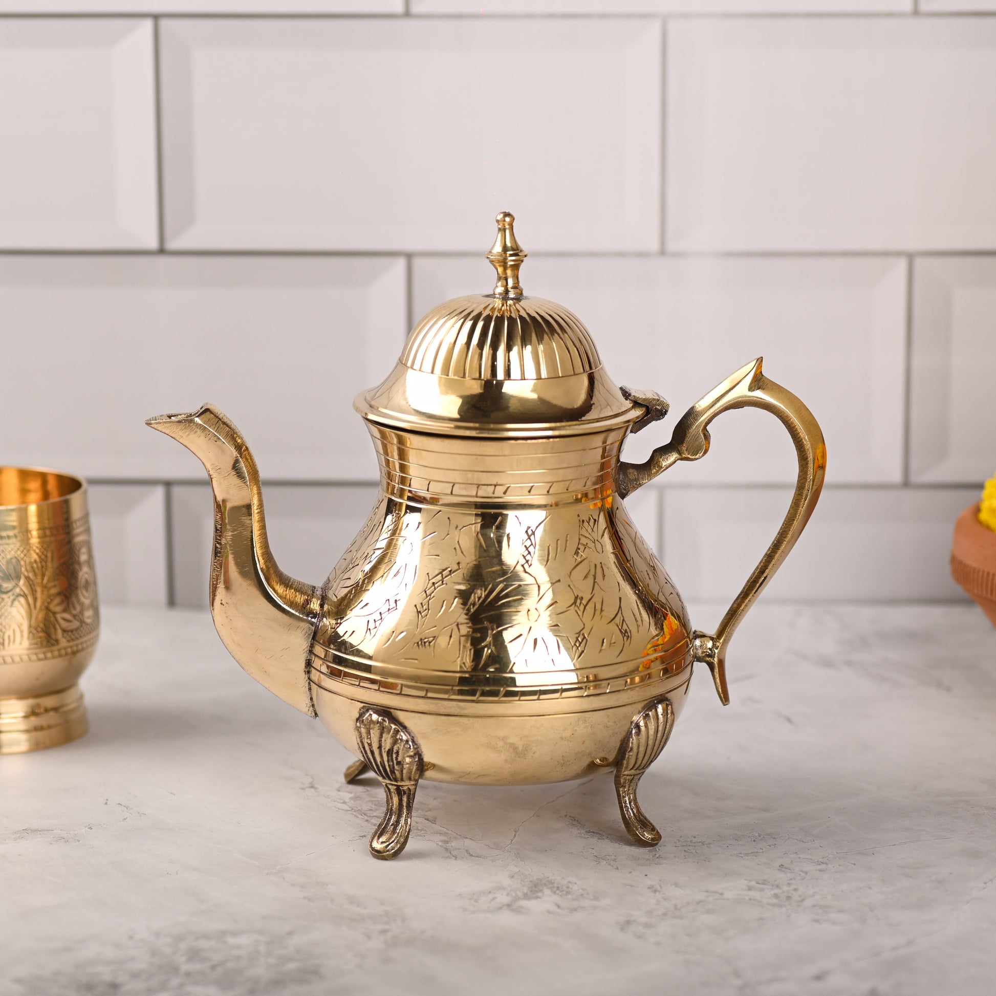 Handmade Brass Leaf Design Mughlai Tea Pot with Lid – 7.4 Inch | Premium Indian Brassware – Image 2 - Image 2