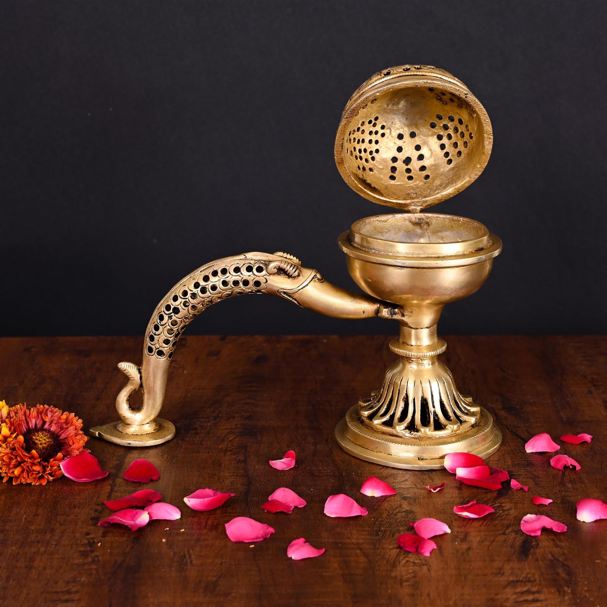 Brass Dhoop Dani & Incense Holder With Handle (8 Inch) - Image 3