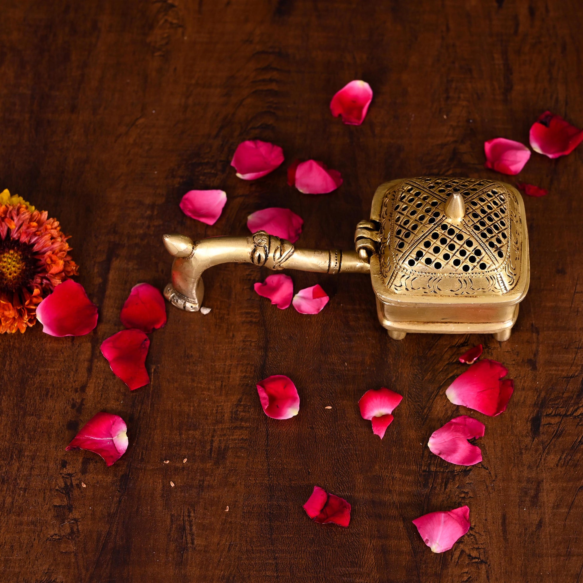 Brass Dhoop Dani & Incense Holder With Handle (3 Inch) - Eco-friendly - Sama Homes