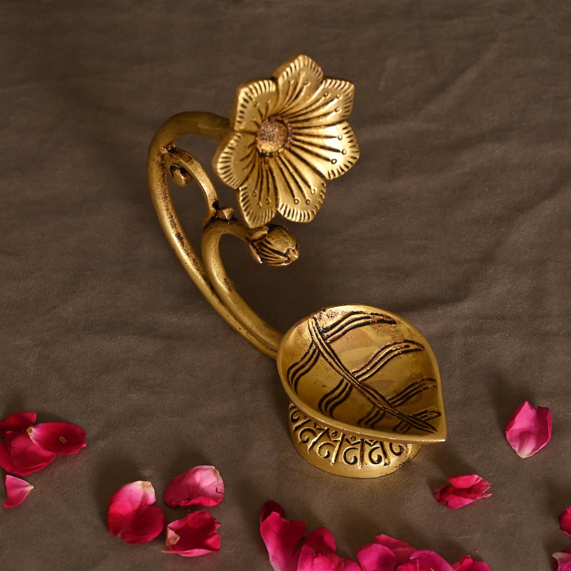 Brass Diya With Flower (5.8 Inch) - Eco-friendly - Sama Homes