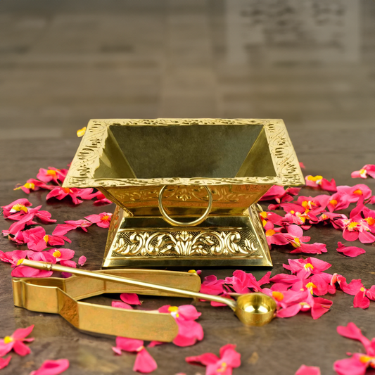9 Inch Traditional Brass Havan Kund set for Pooja Yagya, Agnihotra, Worship and Spritual Activities (Includes Spoon & Tongs)