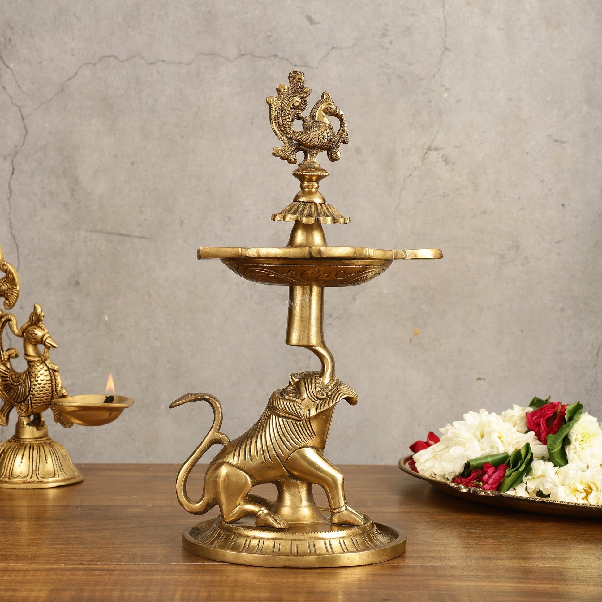 Messing Yali Pfauenlampe 12" - Eco-friendly - Sama Homes