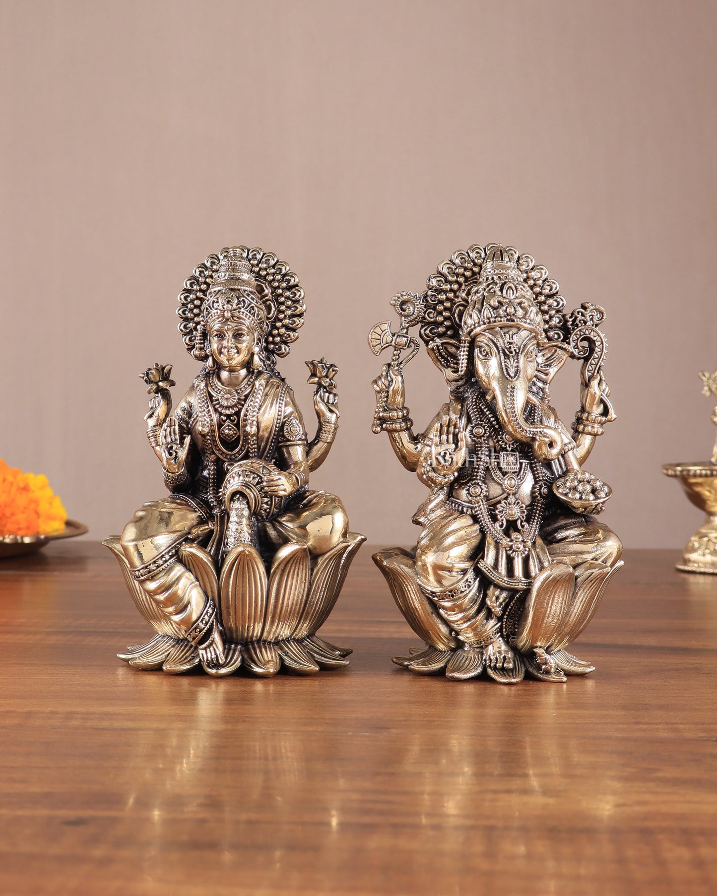 Brass Superfine Lord Ganesha & Goddess Lakshmi Pair – Intricately Carved 6" - Sama Homes Idol - Brass Sculpture