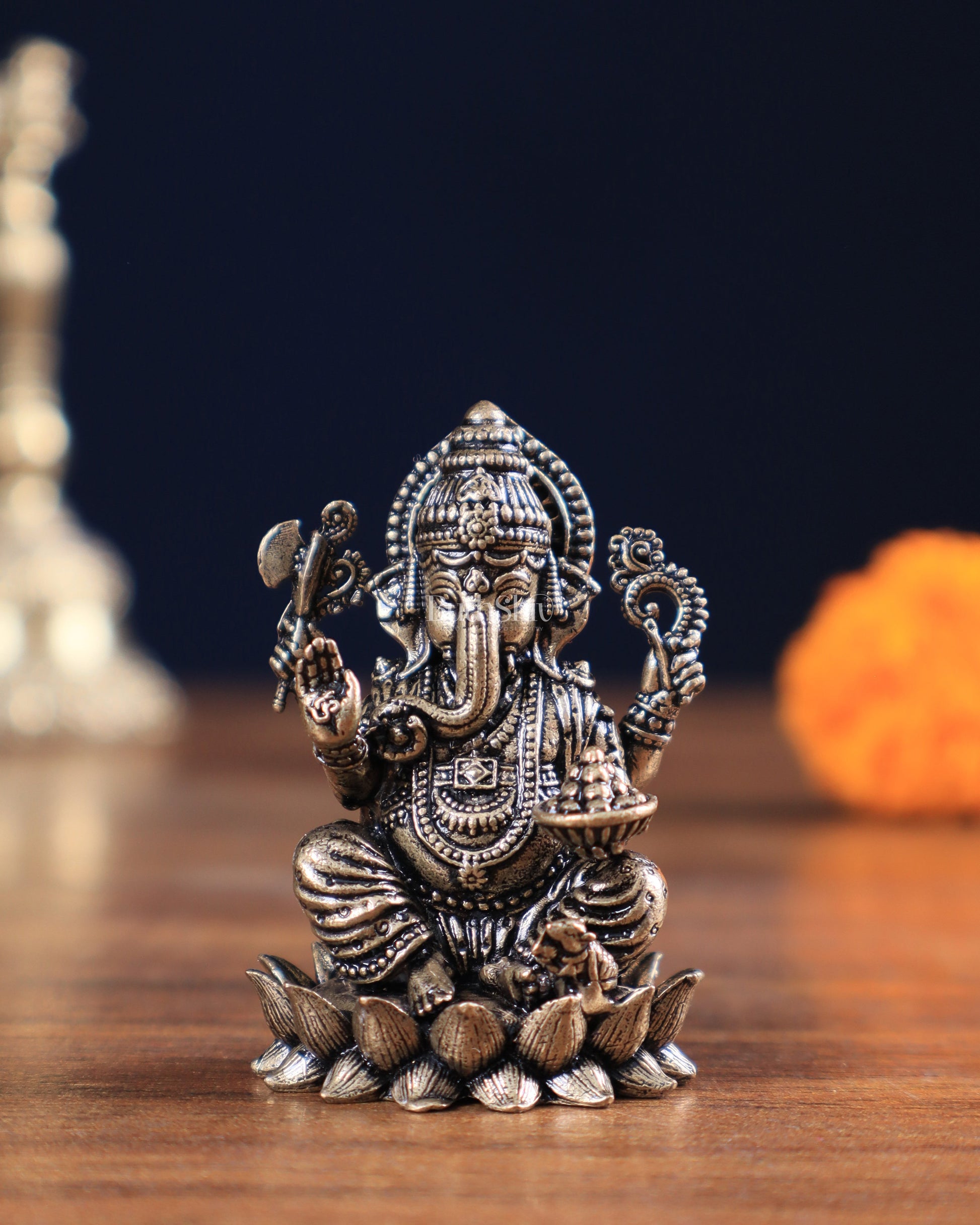 Lord Ganesha idol with Right-Side Trunk - Sama Homes Idol - Brass Sculpture - Eco-friendly - Sama Homes