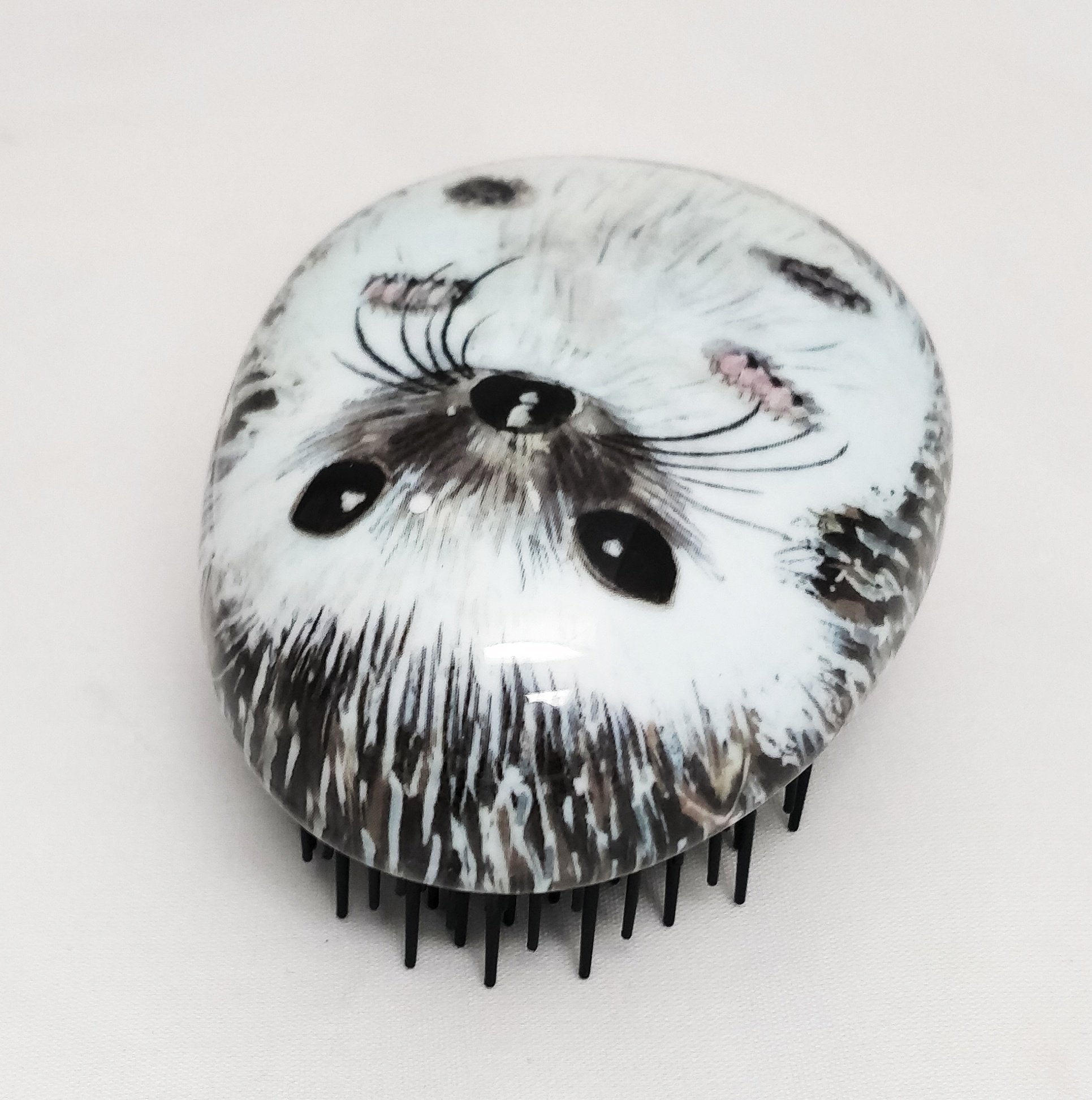 Kent Hedgehog Pebble Detangling Brush - Eco-friendly - Sama Homes
