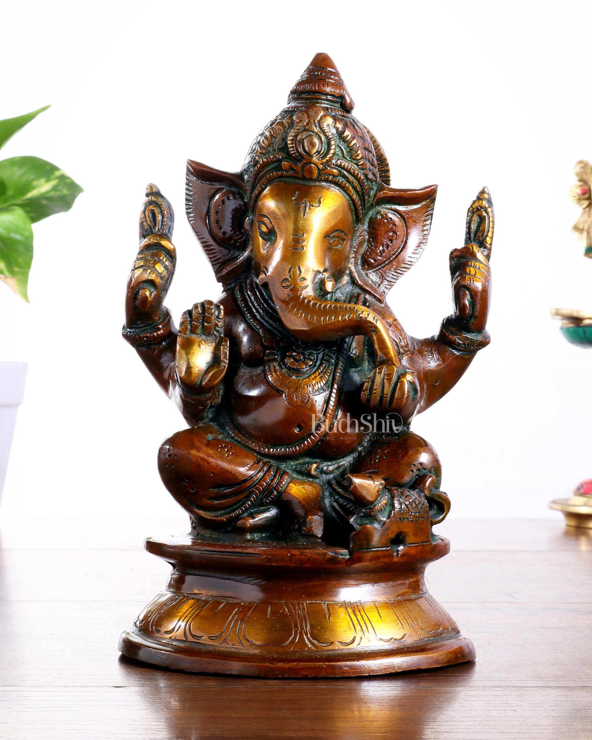Pure Brass Taj Ganesha Statue with Round Base – Vintage Finish 7" - Sama Homes Idol - Brass Sculpture - Eco-friendly - Sama Homes