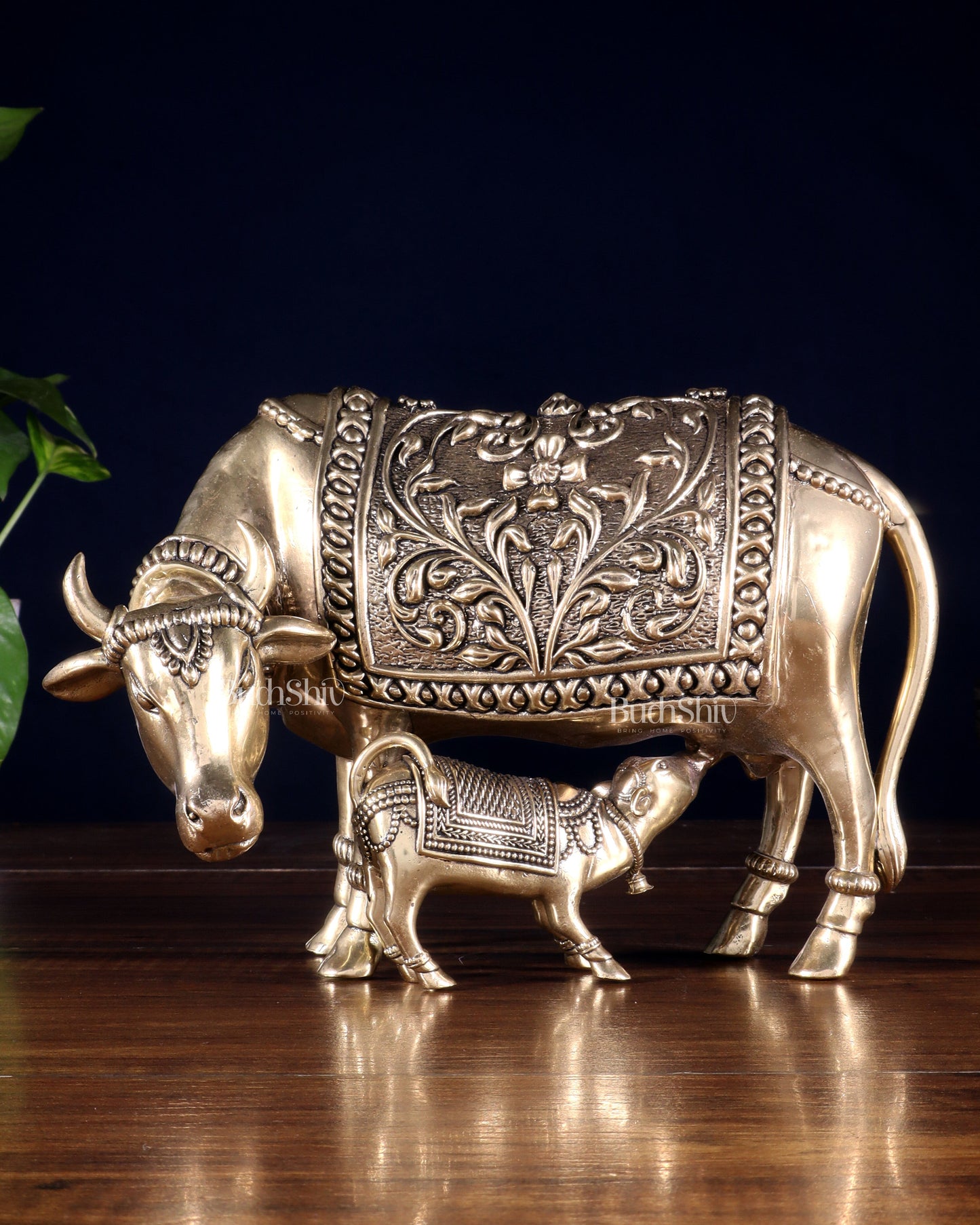 Brass Superfine Kamdhenu Cow with Calf – Intricate Hollow-Casted Idol 8 inch