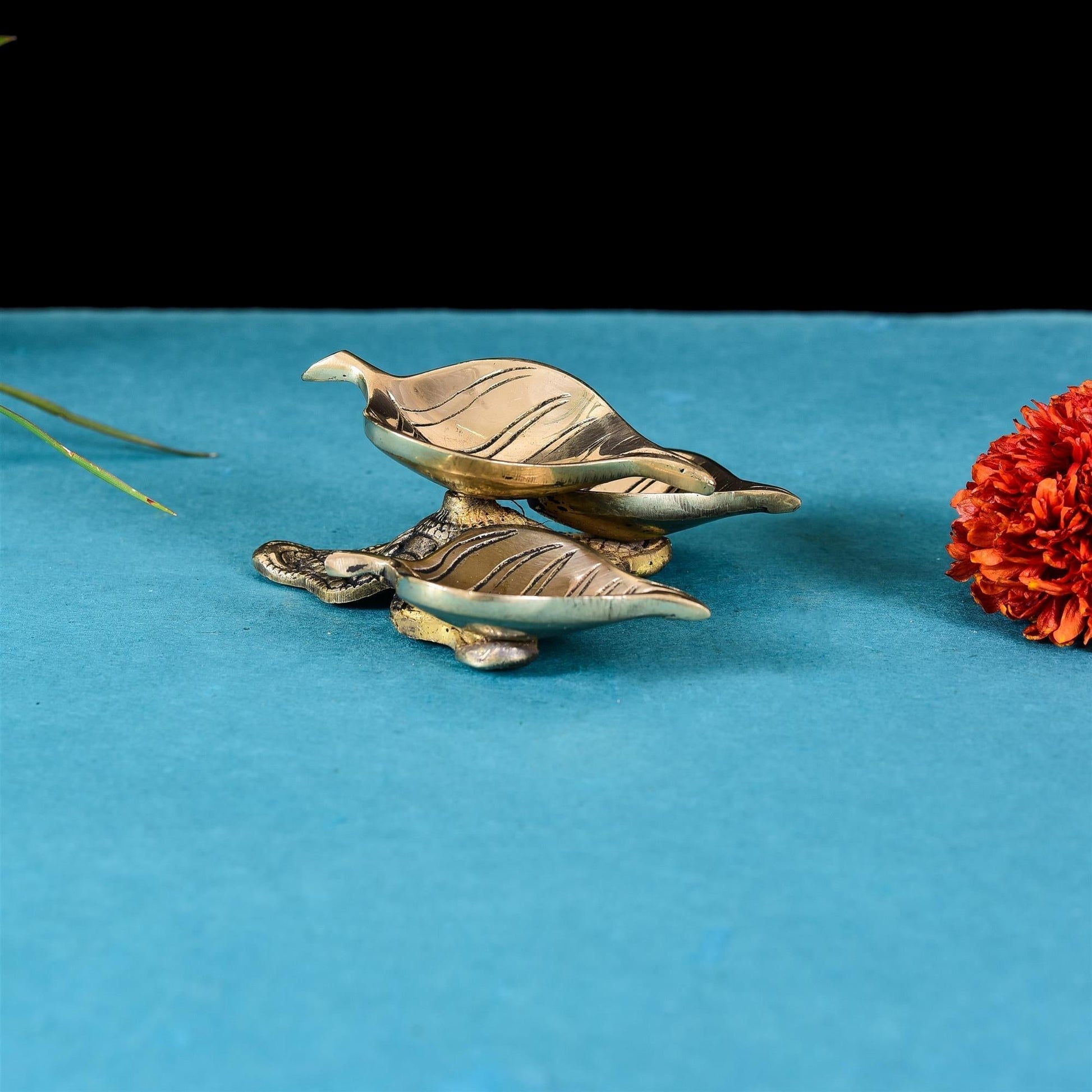 Brass 3 Leaf Petal Diya (2 Inch) - Image 3