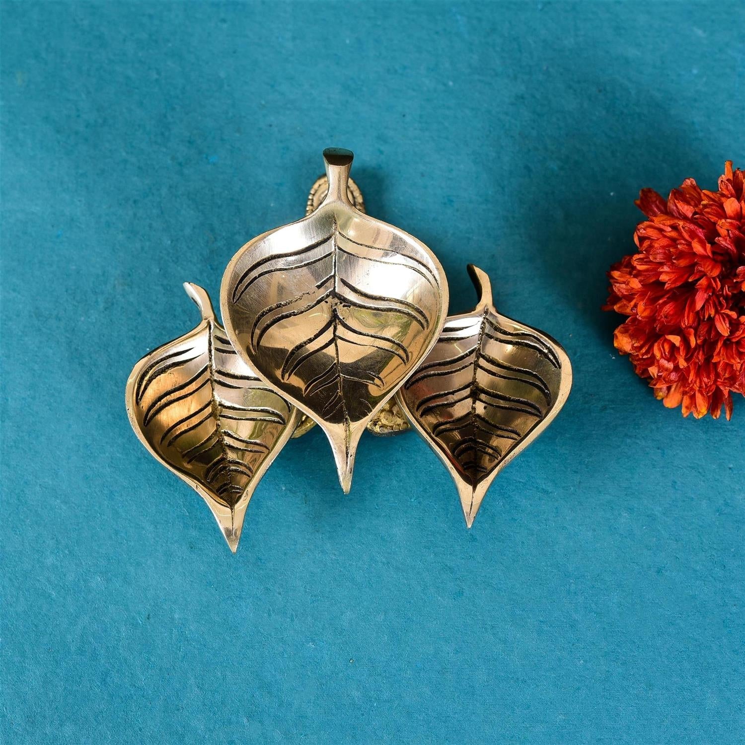 Brass 3 Leaf Petal Diya (2 Inch) - Eco-friendly - Sama Homes