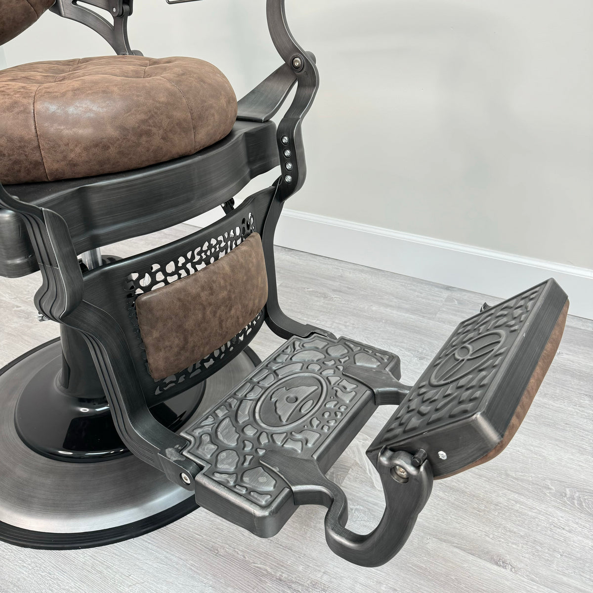 Kyoto Crown Barber Chair by Elite - Sustainable Living (View 9)