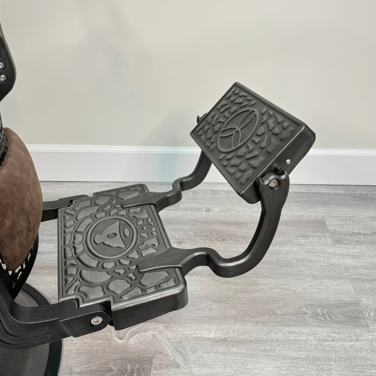 Kyoto Crown Barber Chair by Elite - Sustainable Living (View 10)