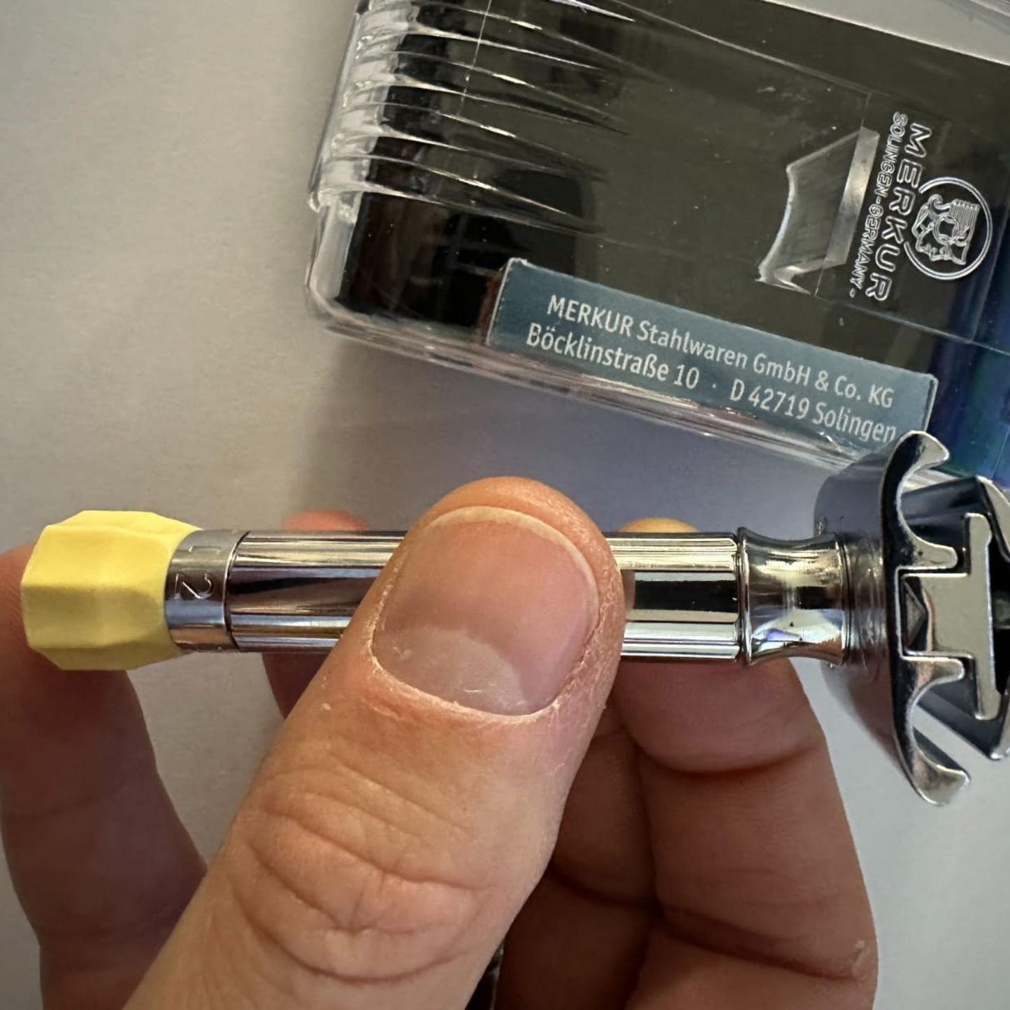 Merkur 3-Piece Shaving Set with Progress Adjustable Razor (500001), Hard Case and 10pack of blades, Chrome