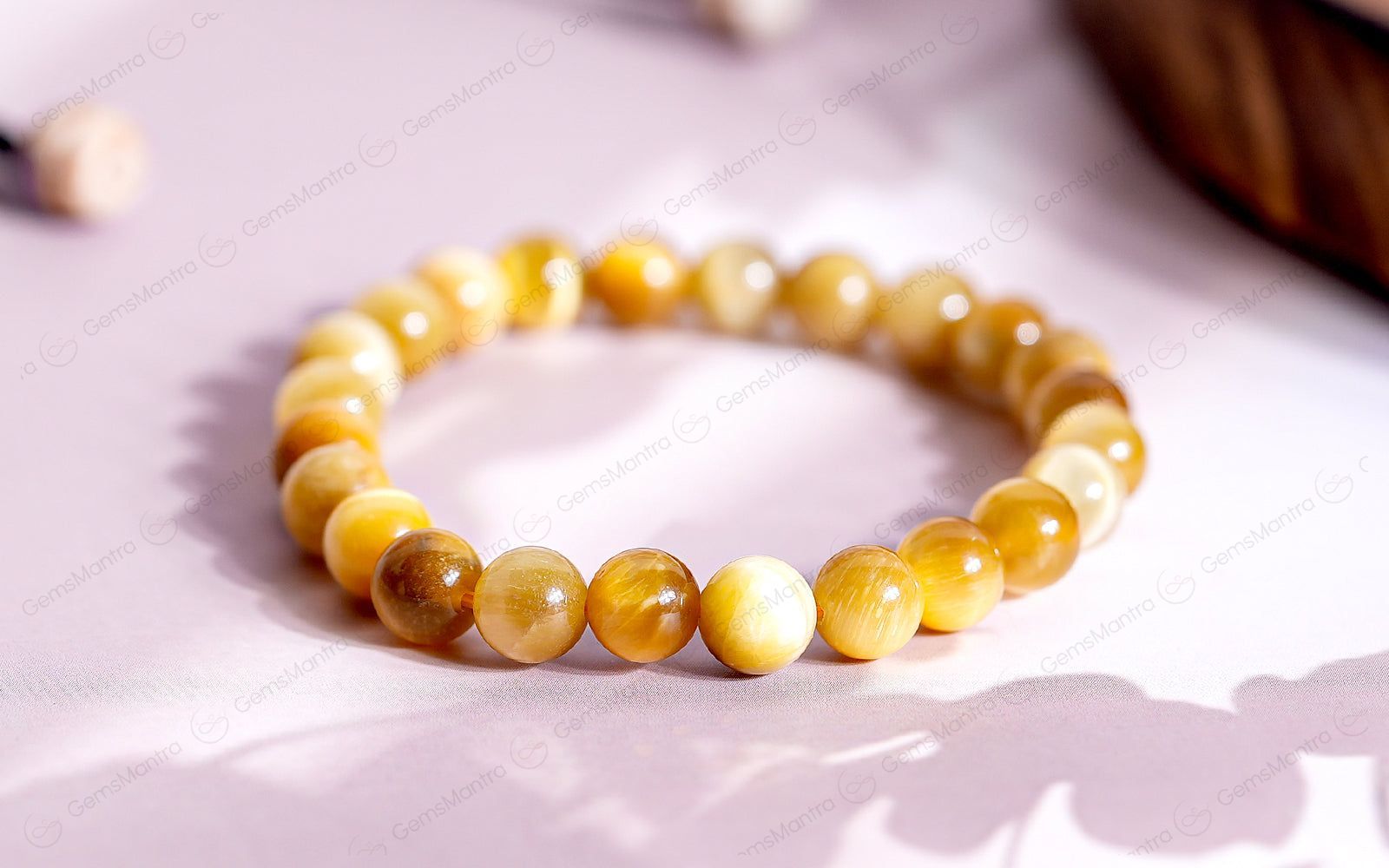 Cat's Eye Bracelet - Intuition, Detachment, and Spirituality - Eco-friendly - Sama Homes