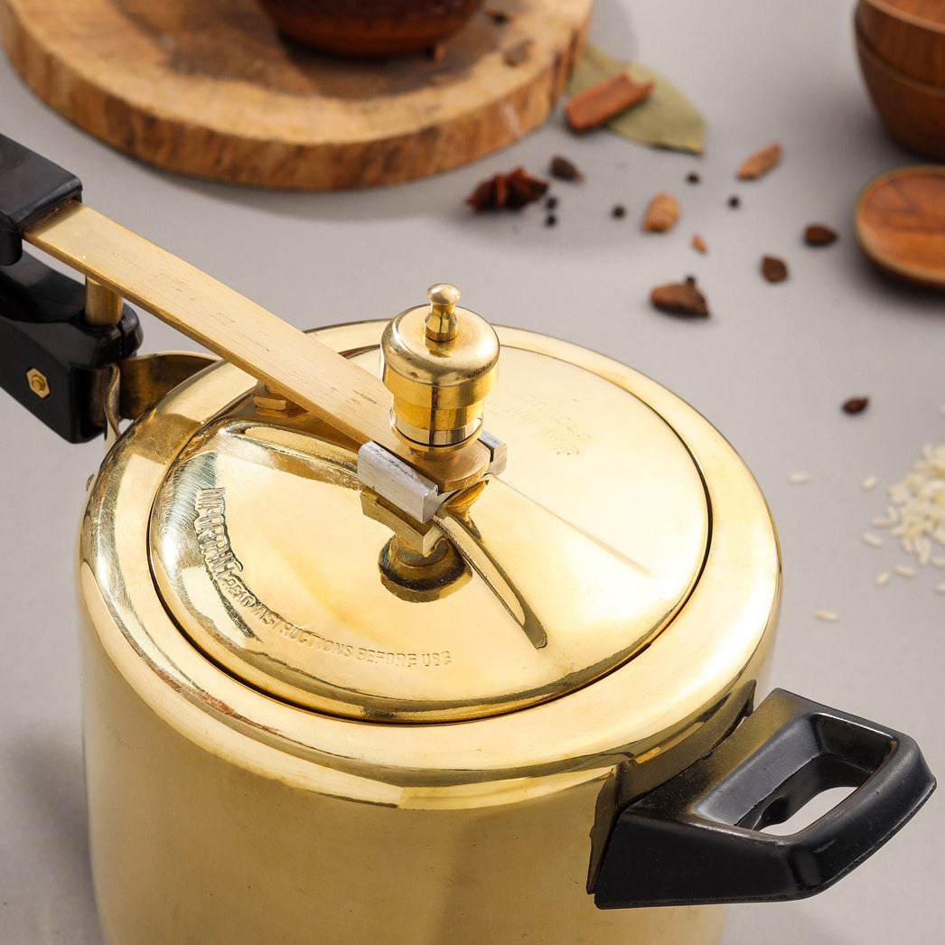 Brass Cooker with Bakelite Handles - Image 3