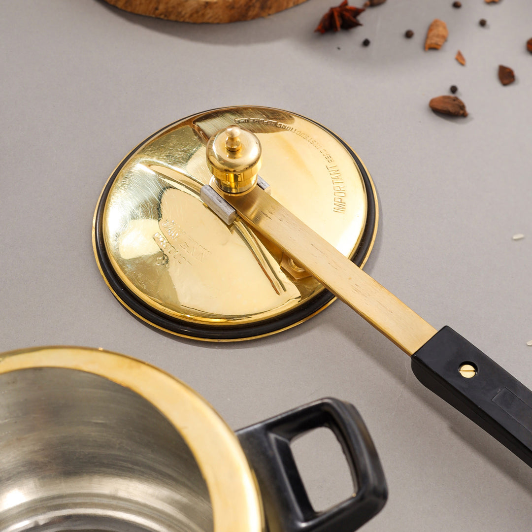 Brass Cooker with Bakelite Handles - Image 5