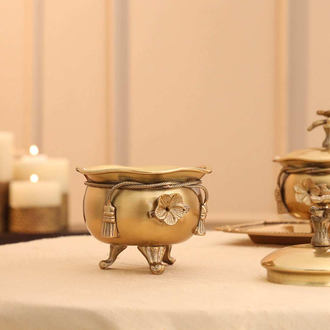 Image of | | Premium Brass & Wood Decor | Sama Homes - Image 4