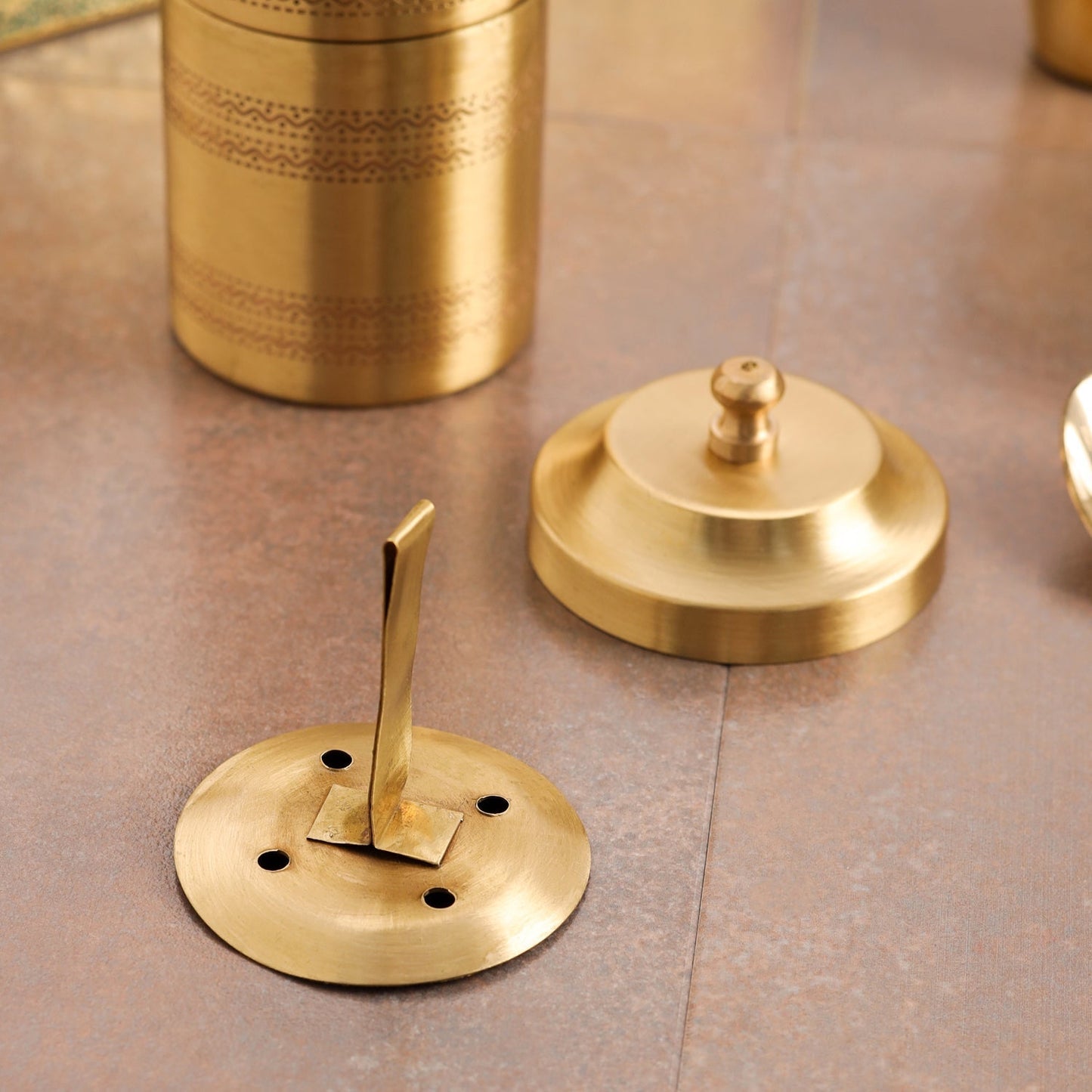 Premium Brass Coffee Maker & Davara Set – Luxury Gift & Corporate Hamper – Image 10