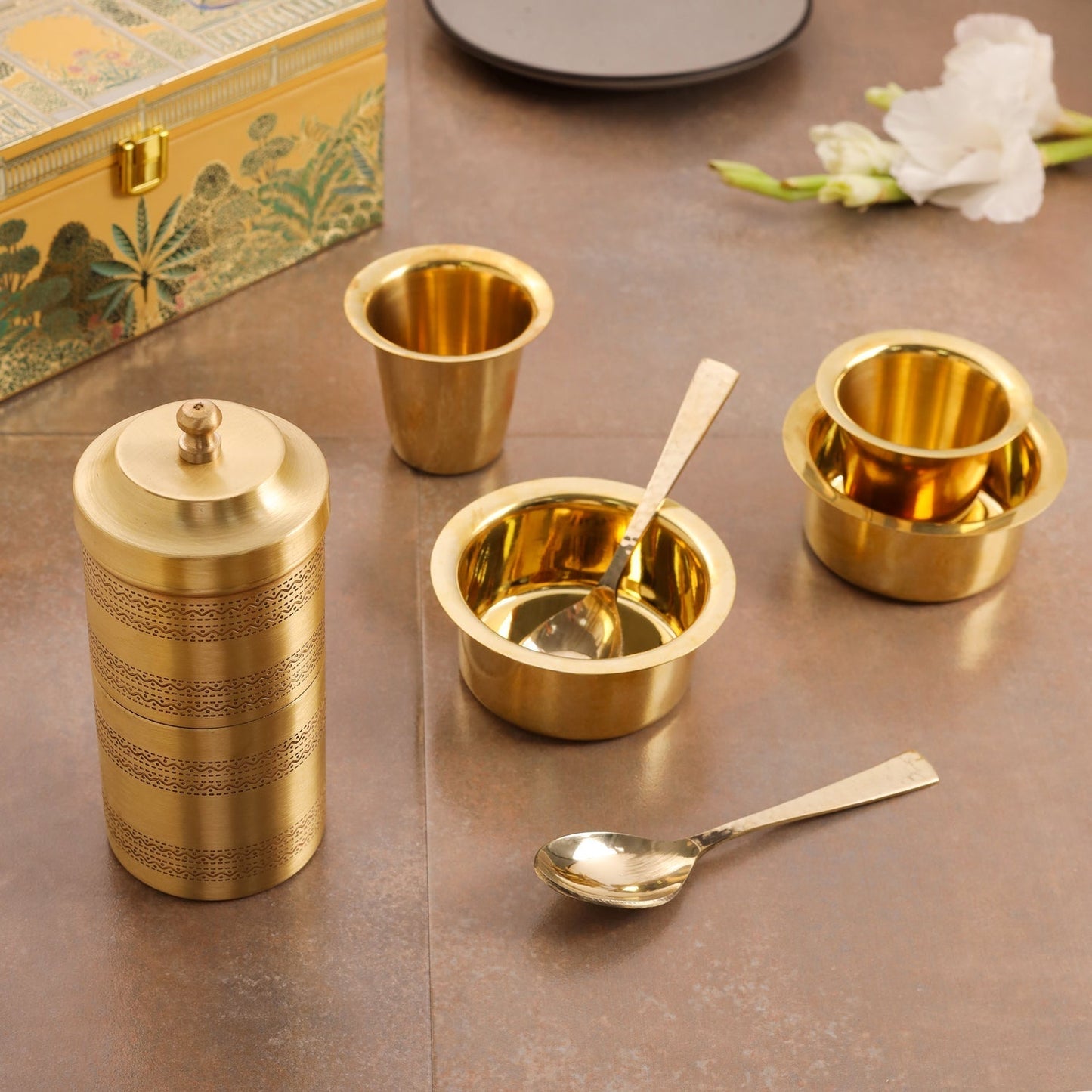 Premium Brass Coffee Maker & Davara Set – Luxury Gift & Corporate Hamper – Image 2