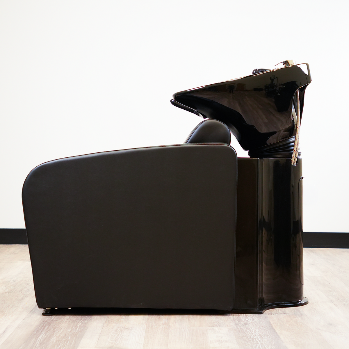 Stratos Shampoo Backwash Unit by LEVANT BARBER EQUIPMENT - Furniture (View 7)