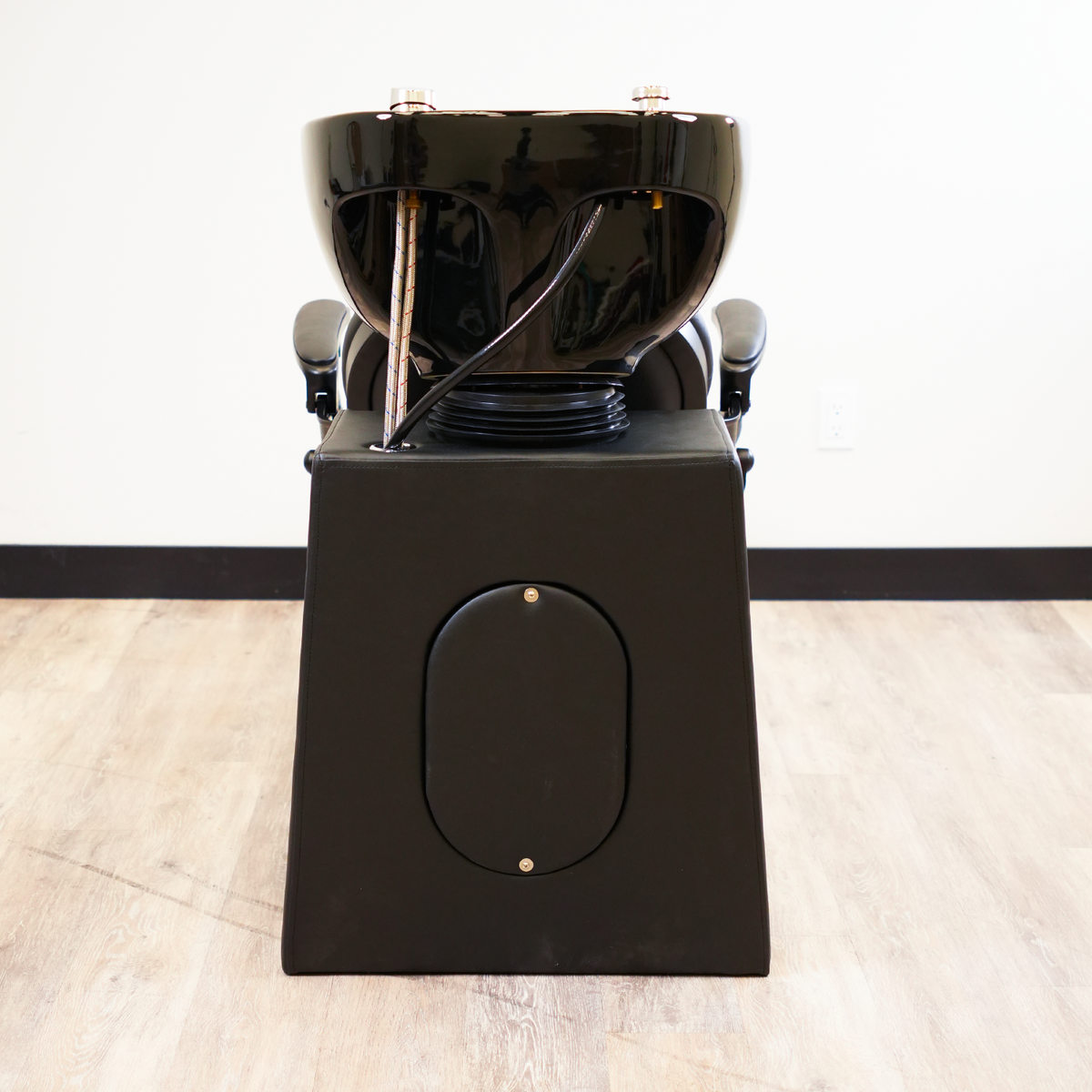 Sultan Shampoo Backwash Unit by LEVANT BARBER EQUIPMENT - Furniture (View 5)