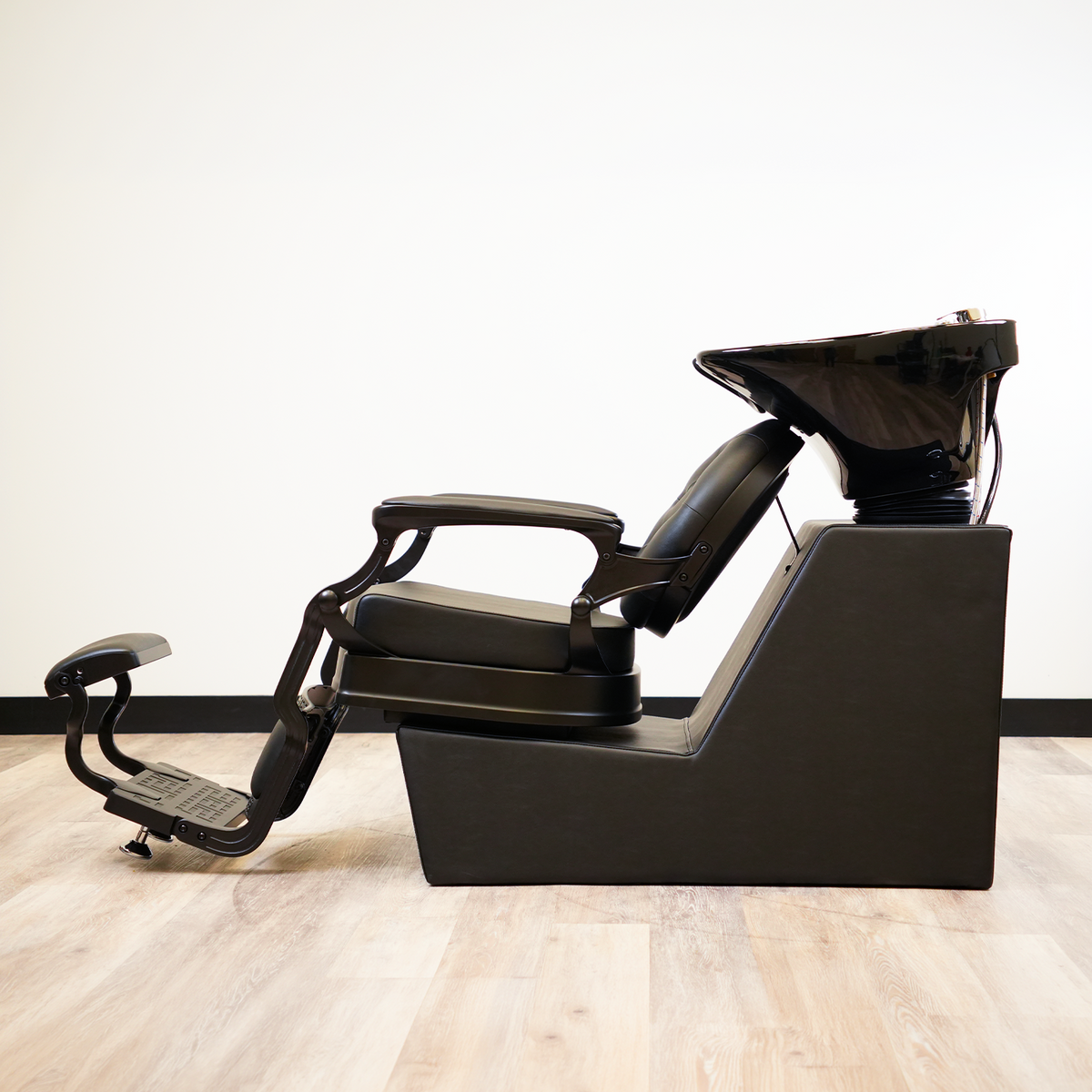 Sultan Shampoo Backwash Unit by LEVANT BARBER EQUIPMENT - Furniture (View 4)