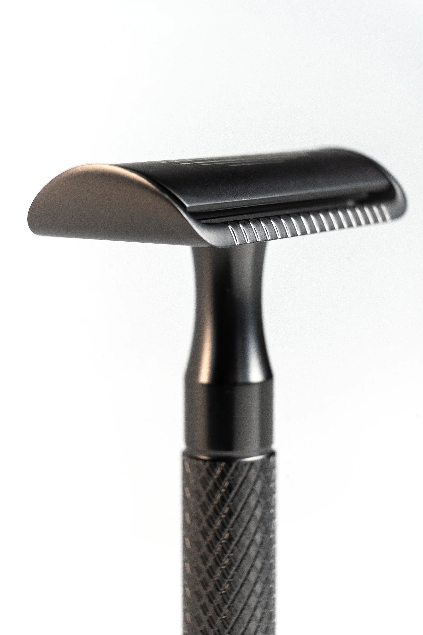 Educated Beards Safety Razor with Stand & 10 Blades - Image 4
