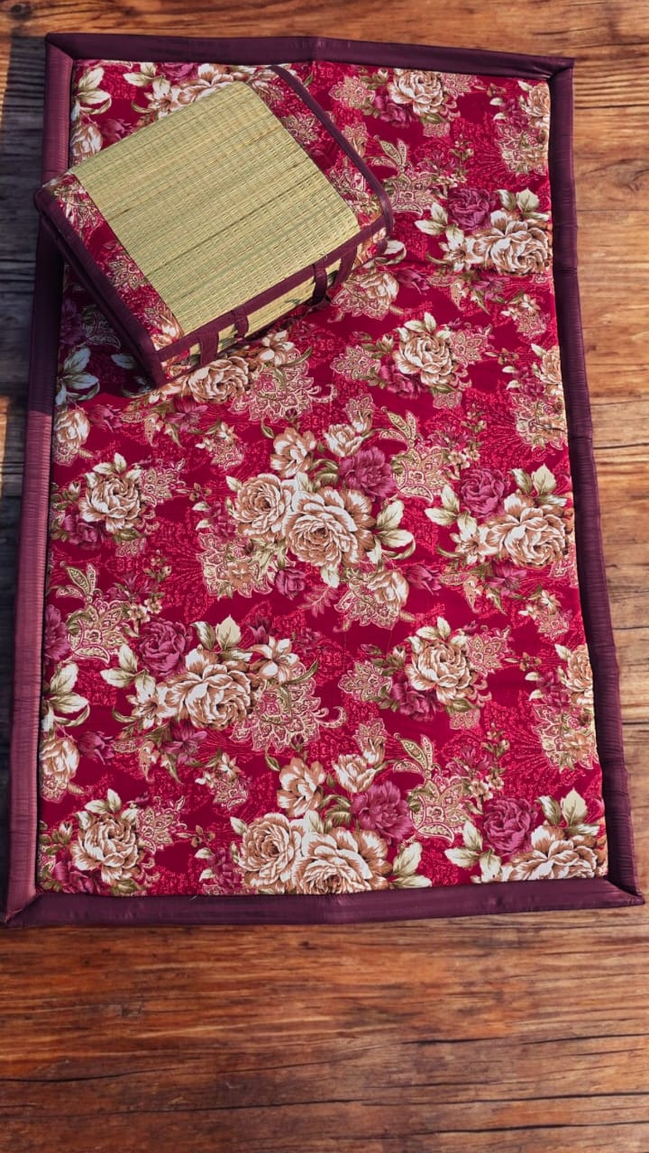 Elegant Red Design Mat | Modern Style foldable Mat | Spacious and Durable - Eco-friendly - Sama Homes