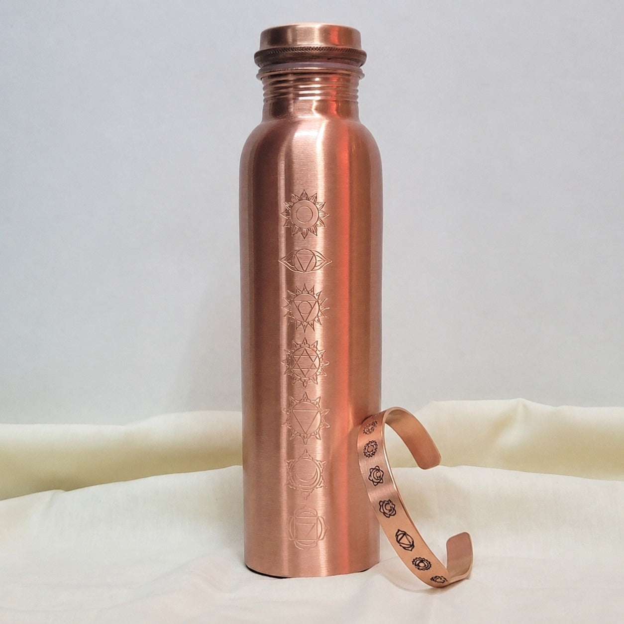 SAMA Homes 7-Chakra Engraved Pure Copper Water Bottle (1L) – Unlined Ayurvedic Hydration