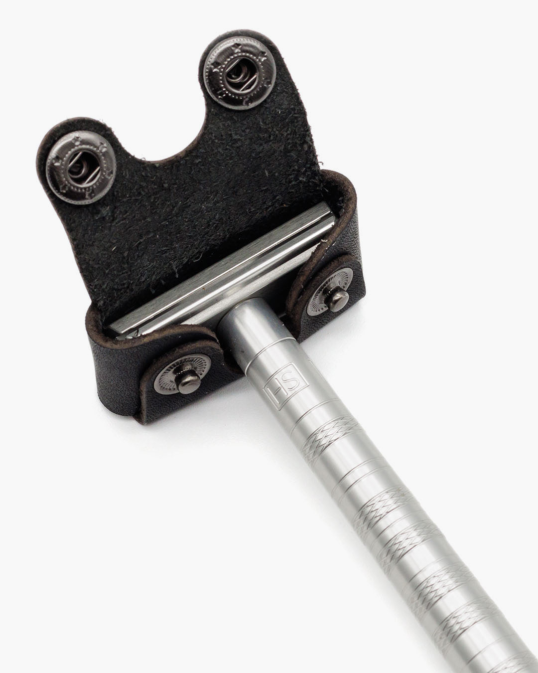 Henson Razor Black Leather Head Cover – Genuine Leather Protection – Sama Homes