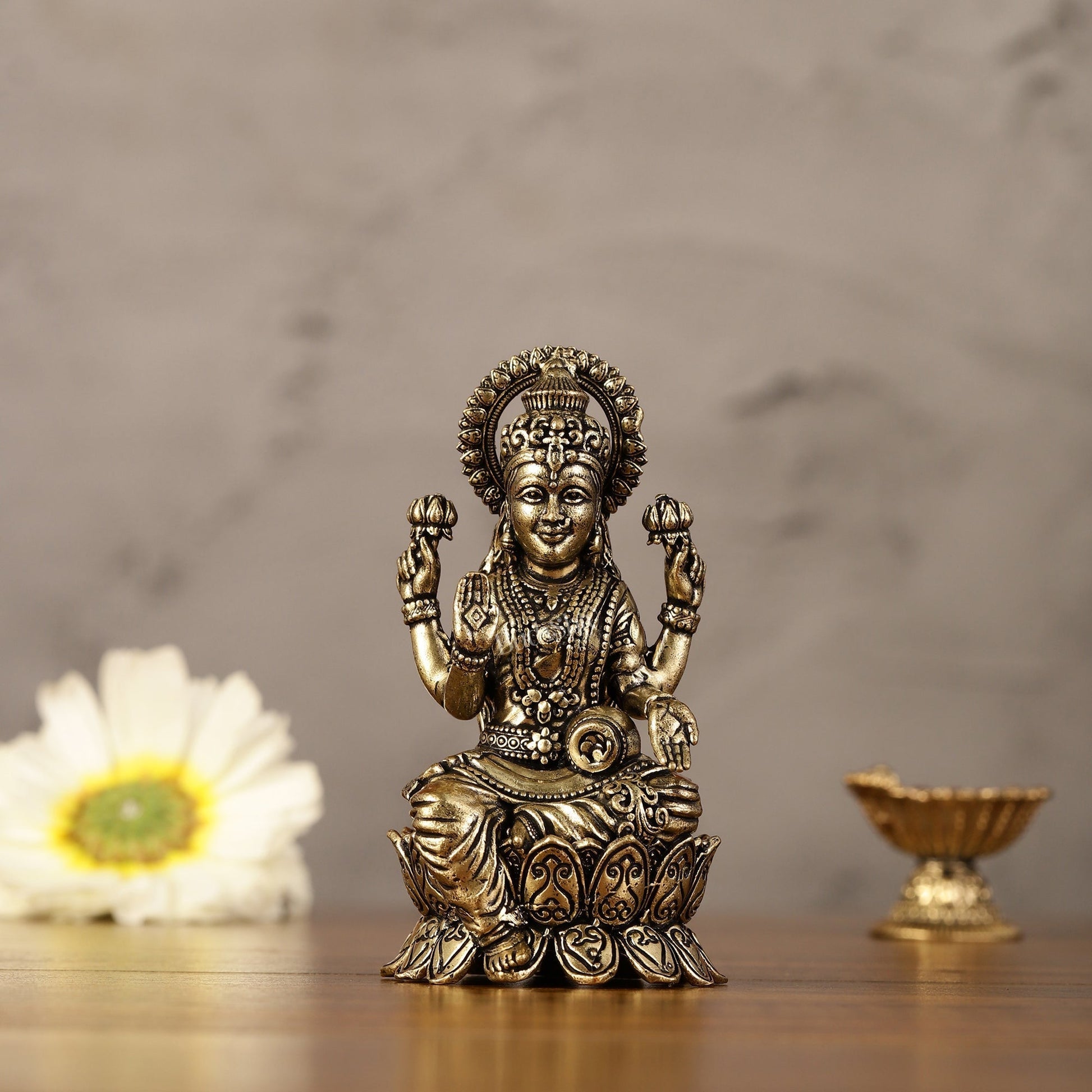 Brass kamal lakshmi idol 4" | 100% Certified Copper & Brass - Sama Homes Idol - Brass Sculpture - Eco-friendly - Sama Homes